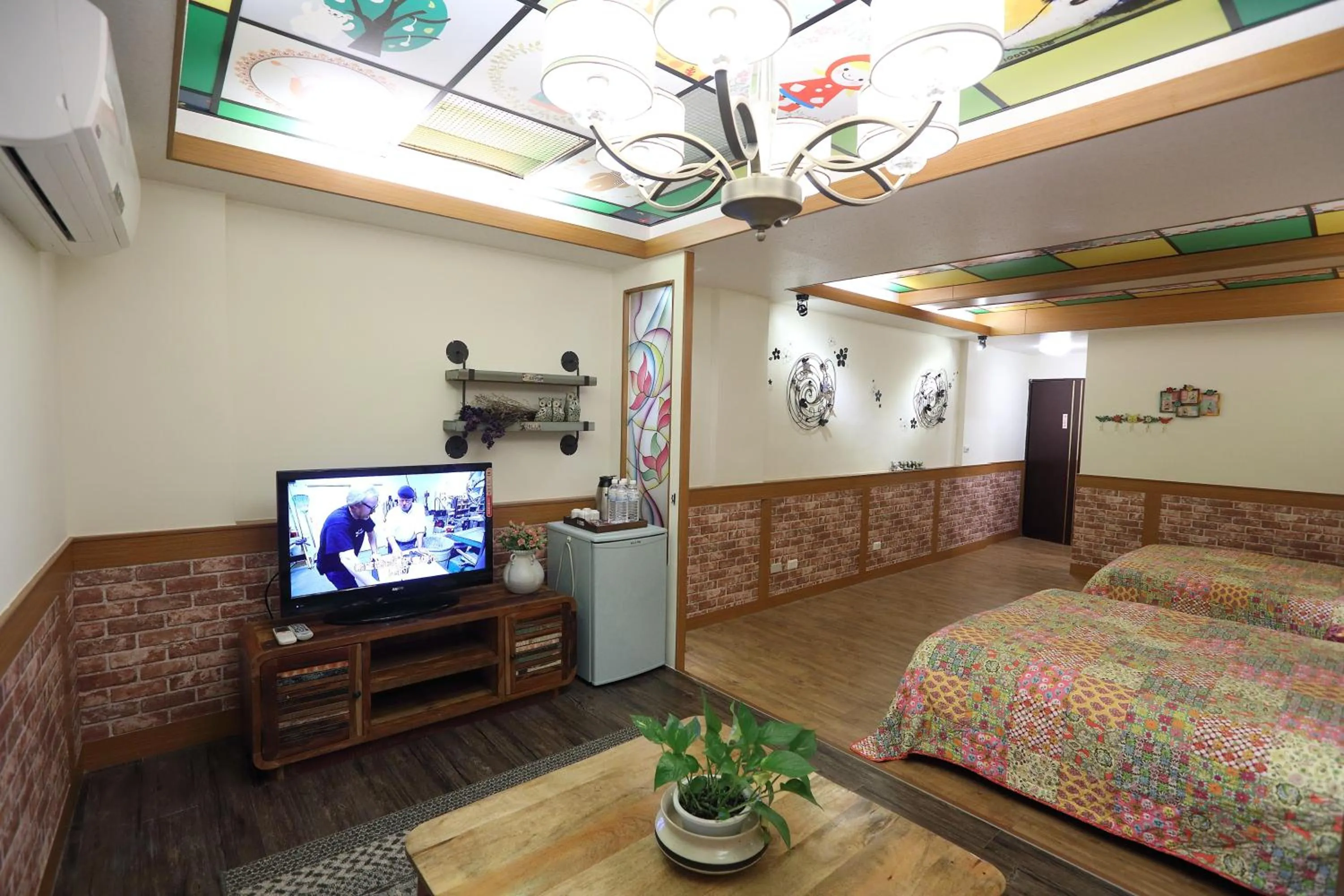 Photo of the whole room, Bed in First Place B&B (Hualien Railway Station)