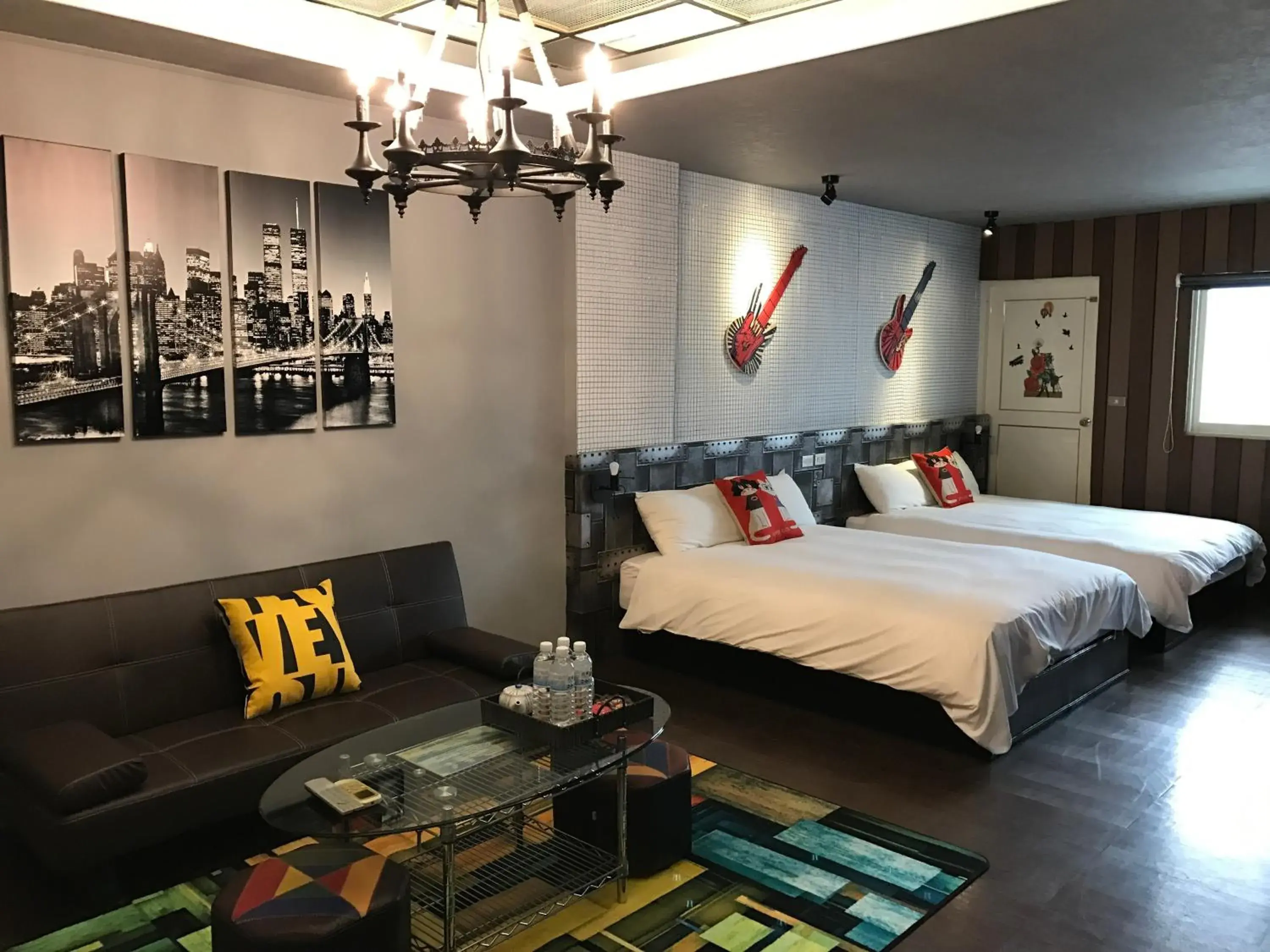 Photo of the whole room, Bed in First Place B&B (Hualien Railway Station) Photo of the whole room, Bed in First Place B&B (Hualien Railway Station)