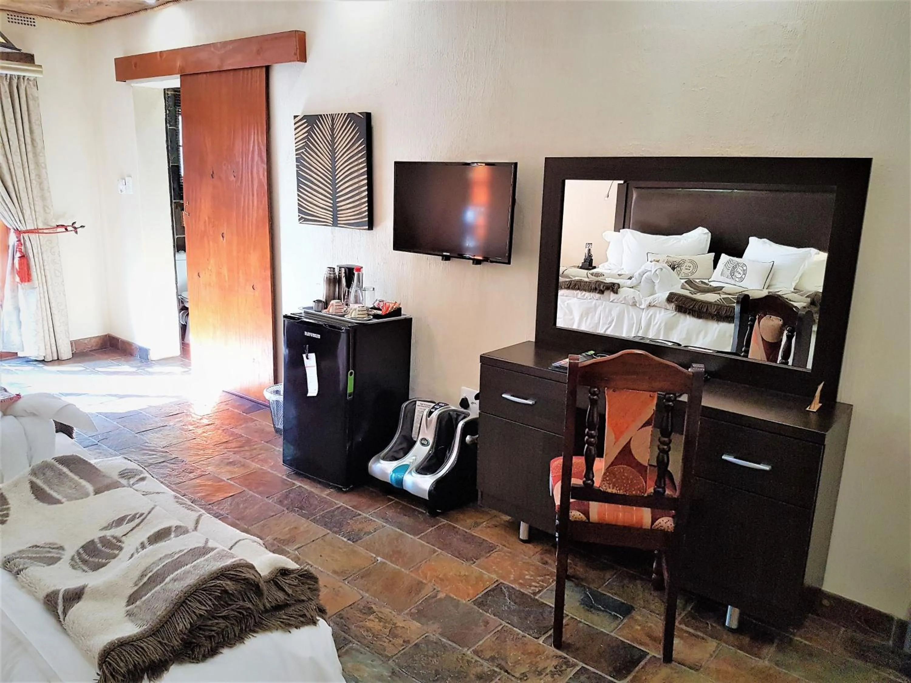 Bedroom, Bed in 61 On Ireland Guest House and Conferencing