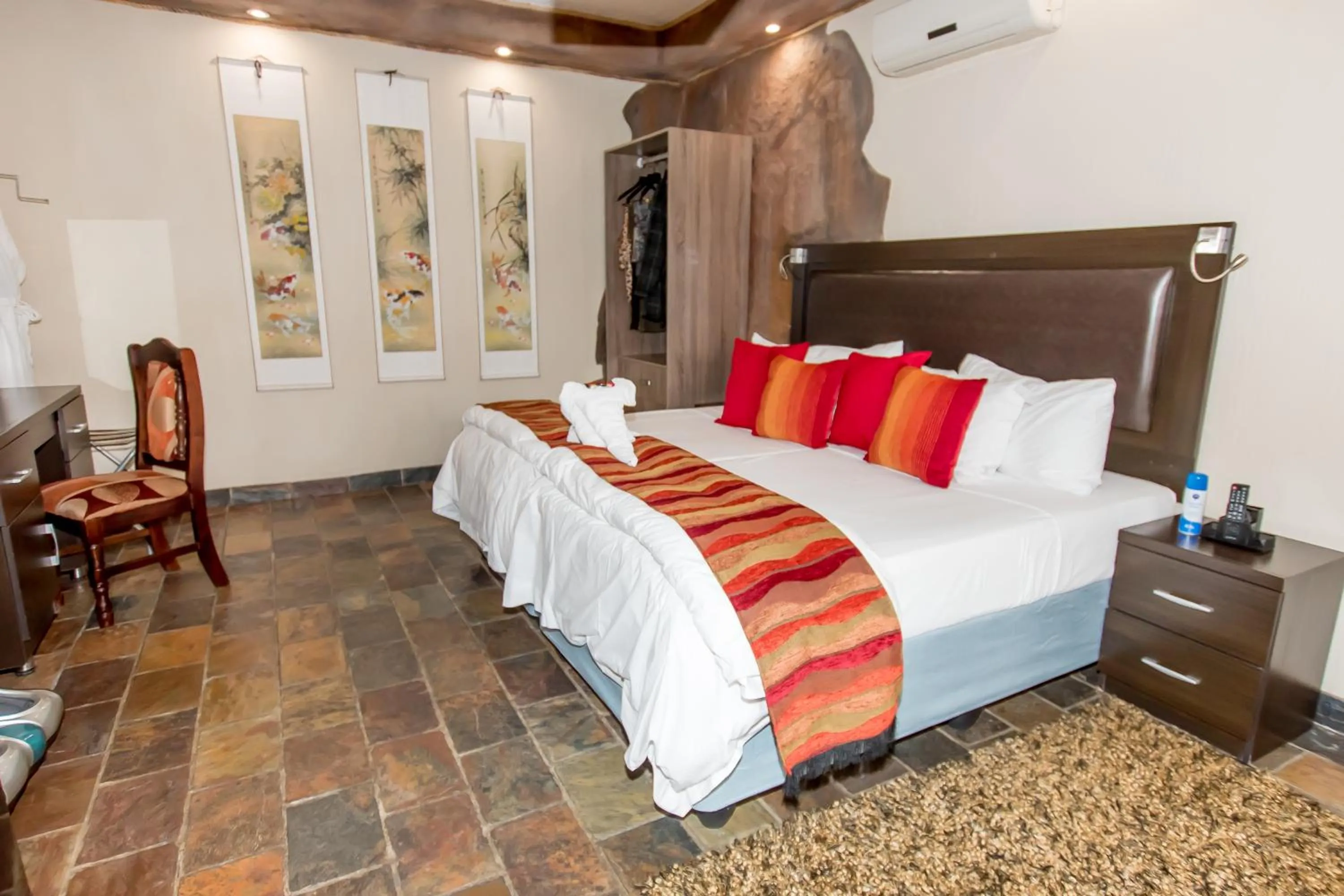 Bed in 61 On Ireland Guest House and Conferencing