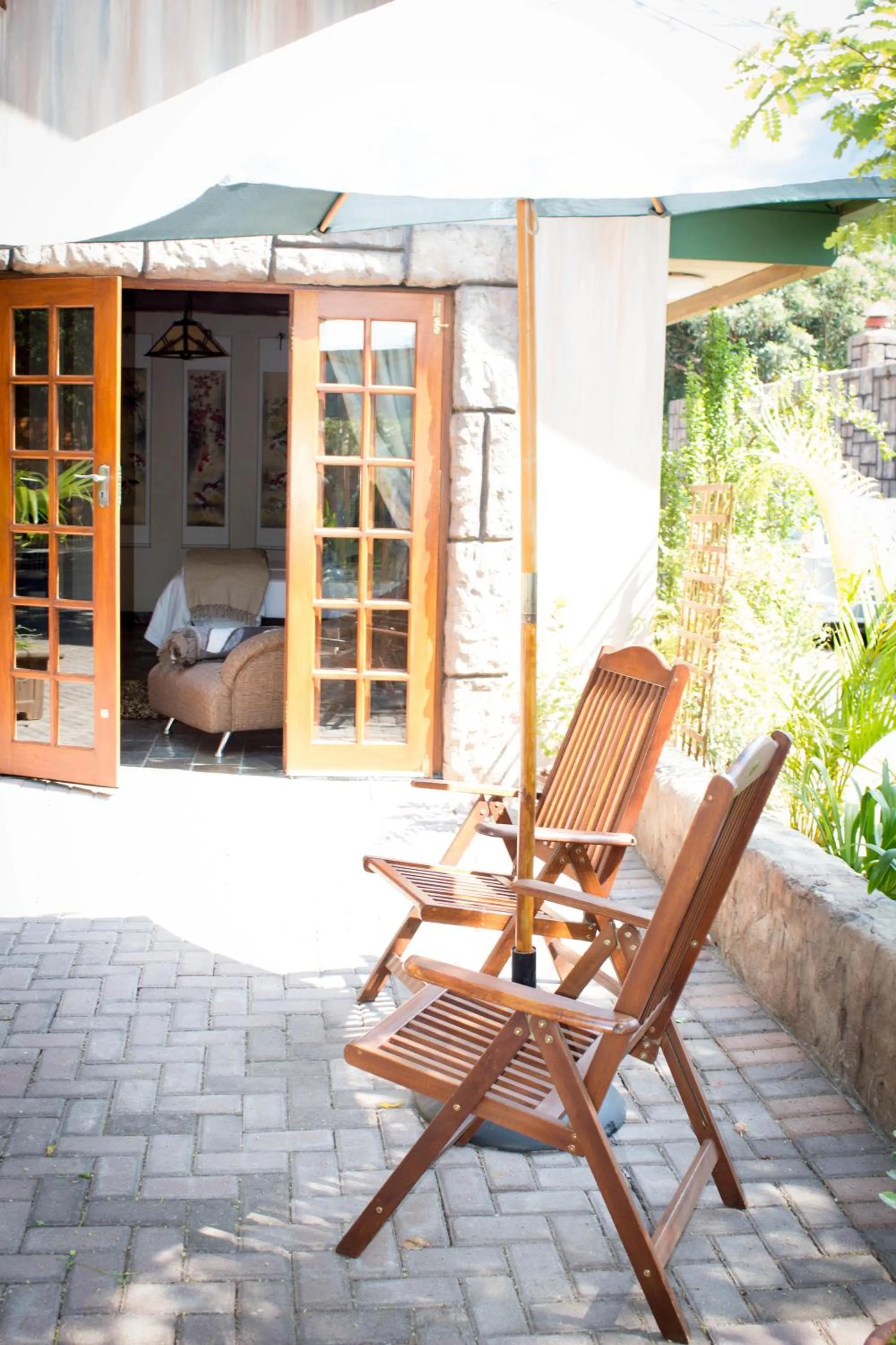 Garden in 61 On Ireland Guest House and Conferencing