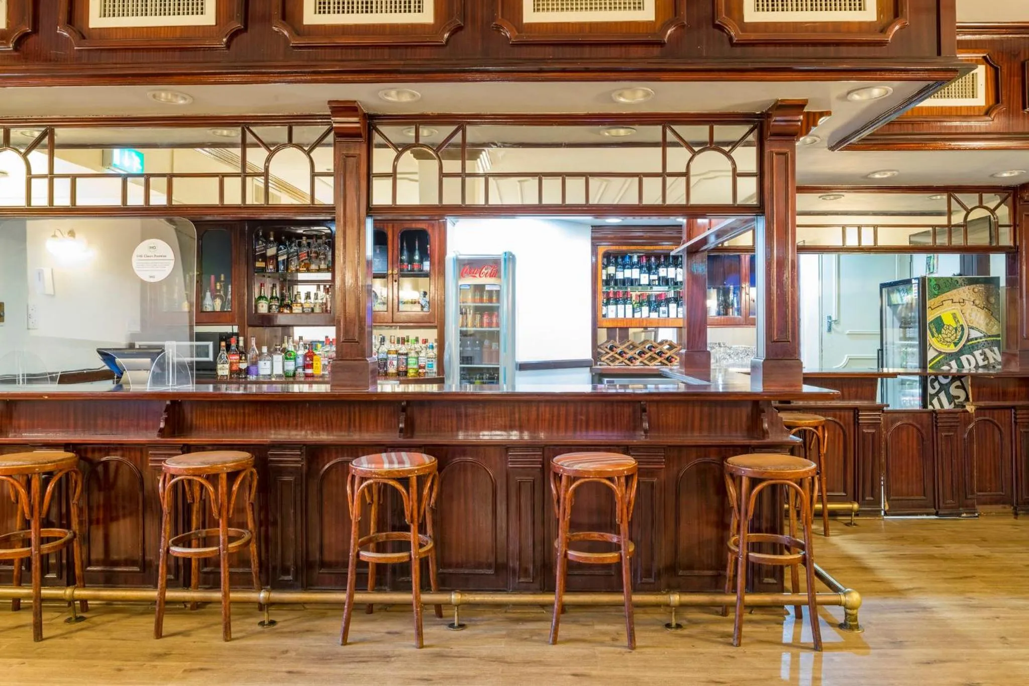 Lounge or bar in Holiday Inn - Mutare by IHG