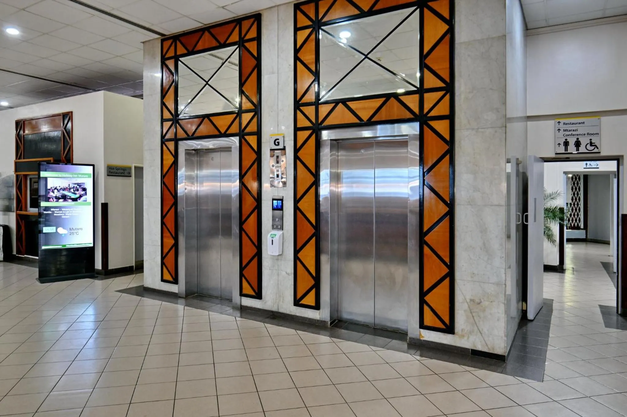 Lobby or reception in Holiday Inn - Mutare by IHG