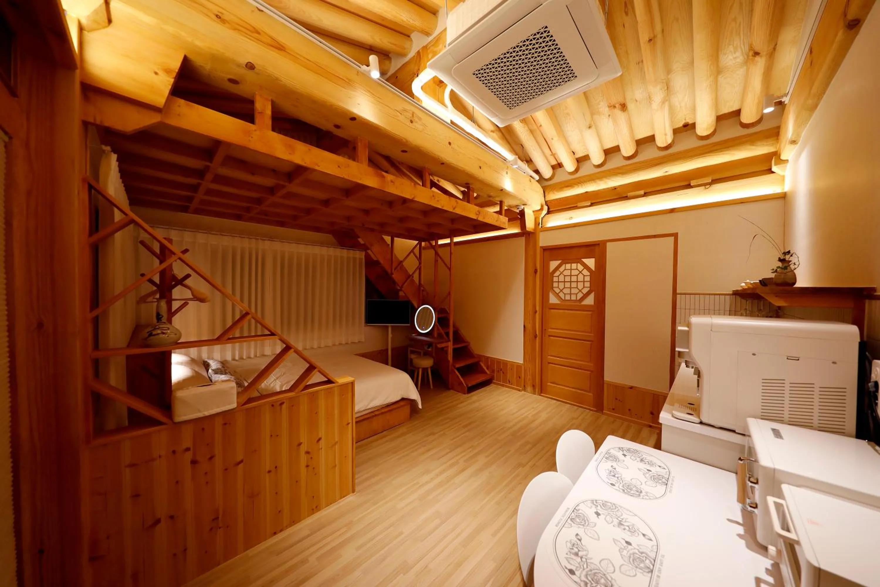 Area and facilities in Hanok stay Mokhyang