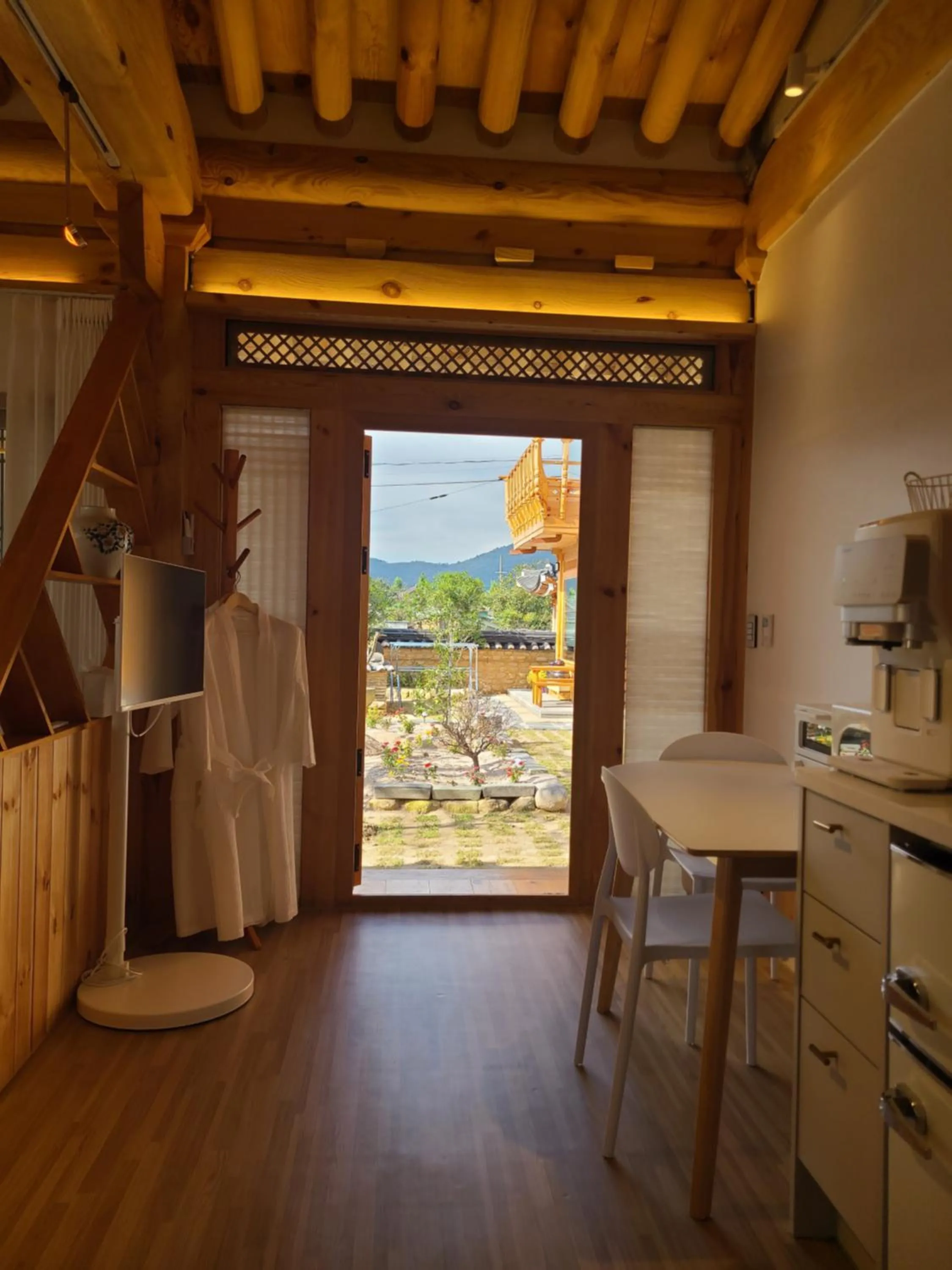 Kitchen or kitchenette in Hanok stay Mokhyang