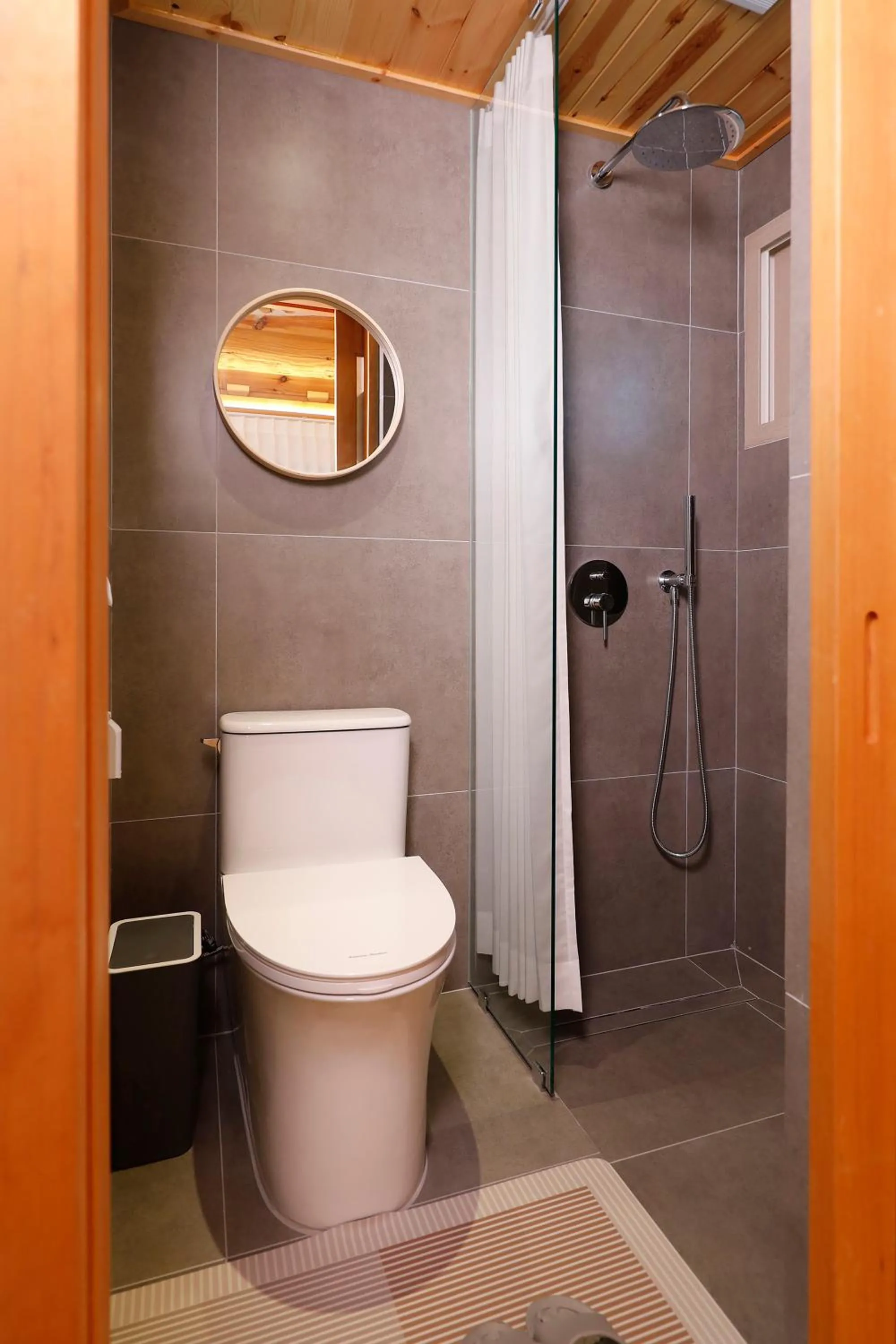 Toilet in Hanok stay Mokhyang