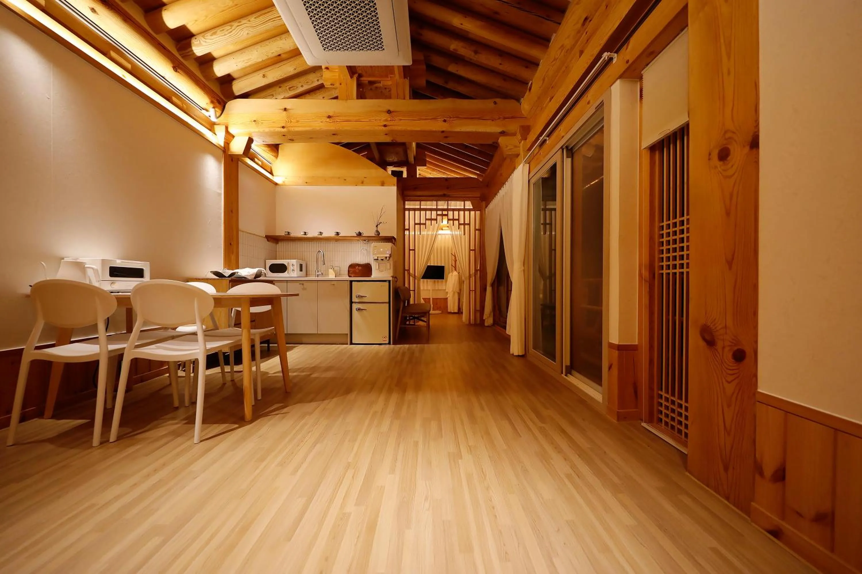Kitchen or kitchenette in Hanok stay Mokhyang