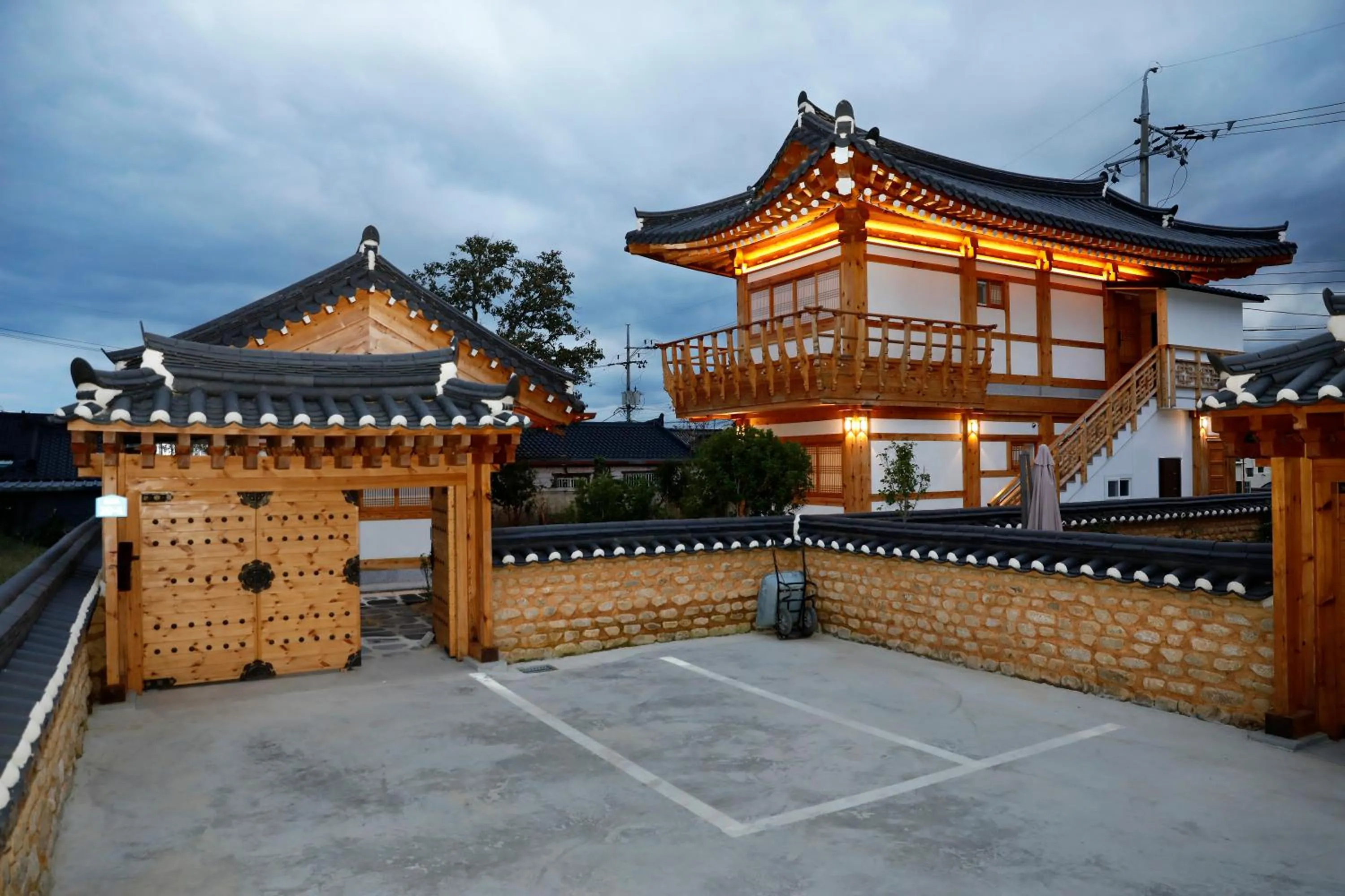 Property building in Hanok stay Mokhyang