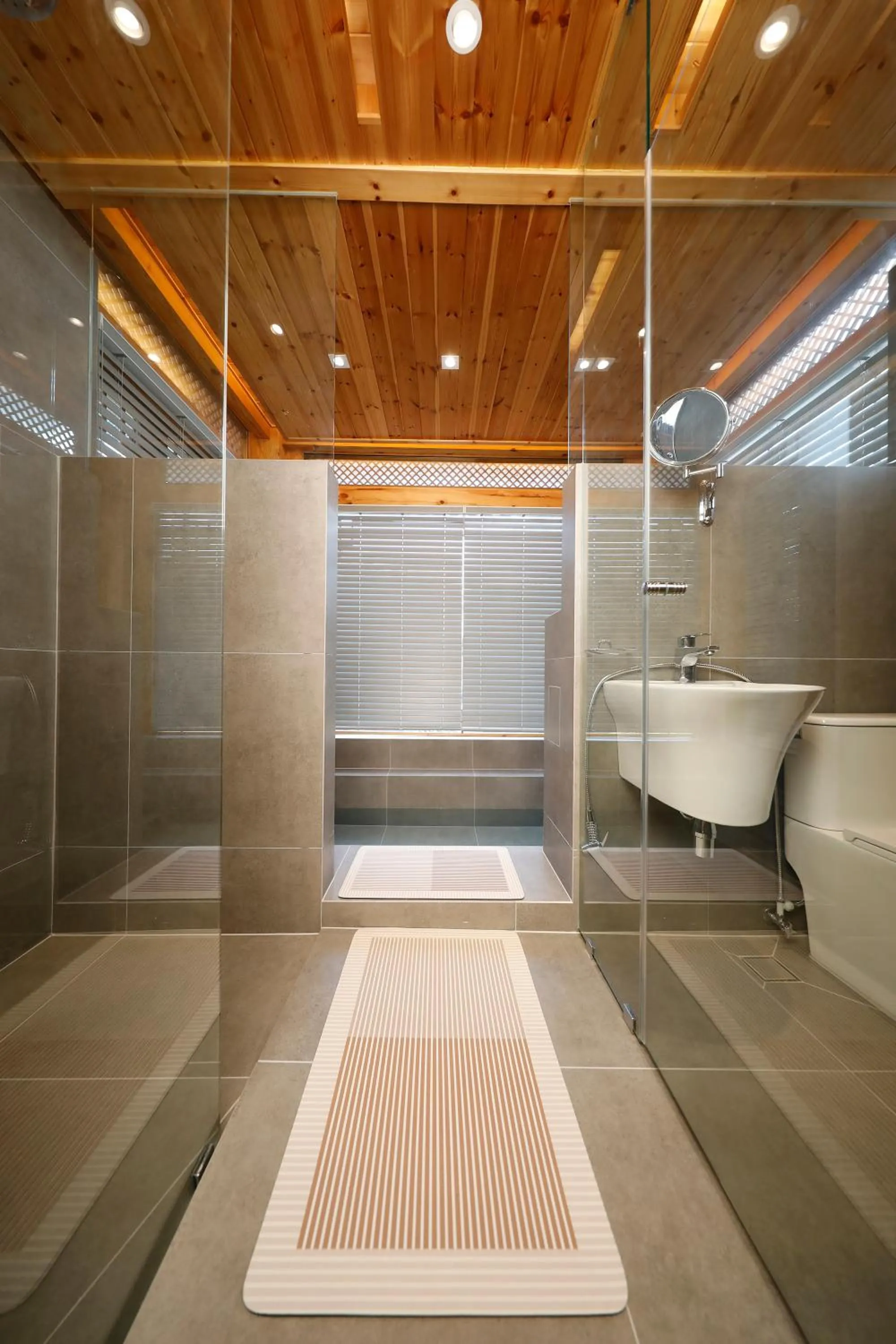 Swimming pool in Hanok stay Mokhyang