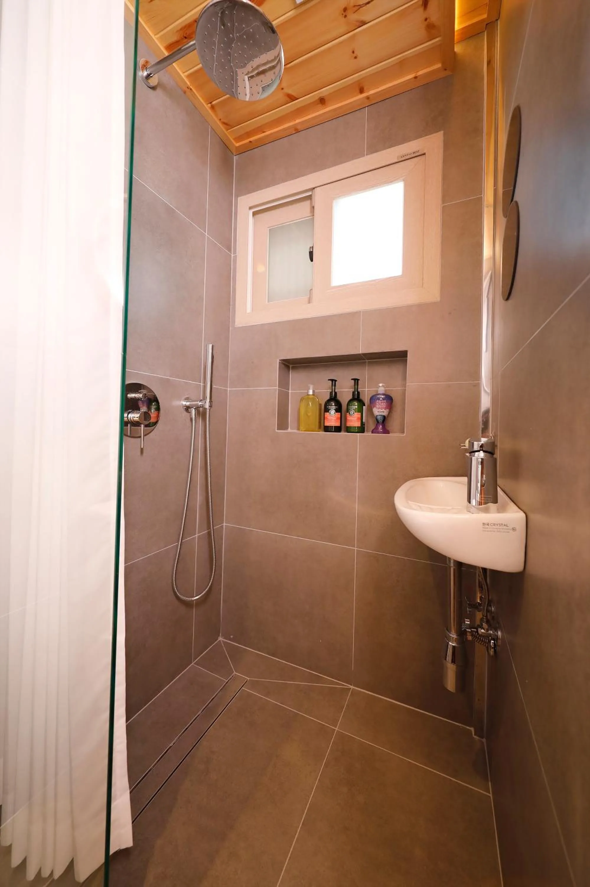 Shower in Hanok stay Mokhyang