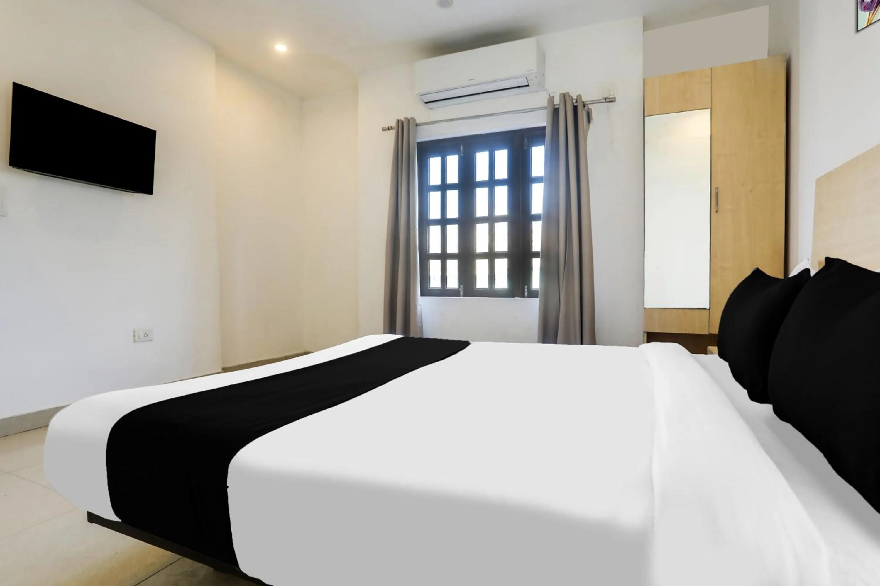 Bedroom, Bed in Collection O Gol Park Atala