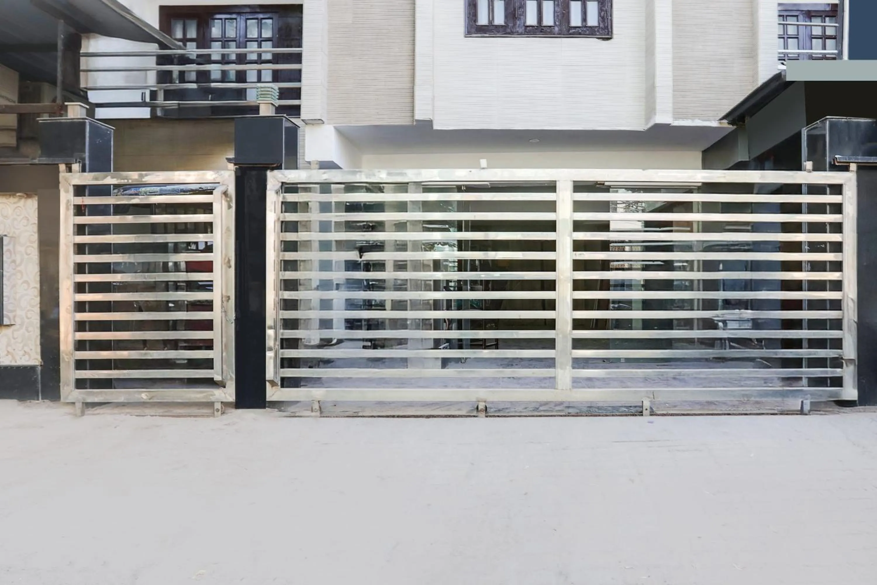 Facade/entrance in Collection O Gol Park Atala