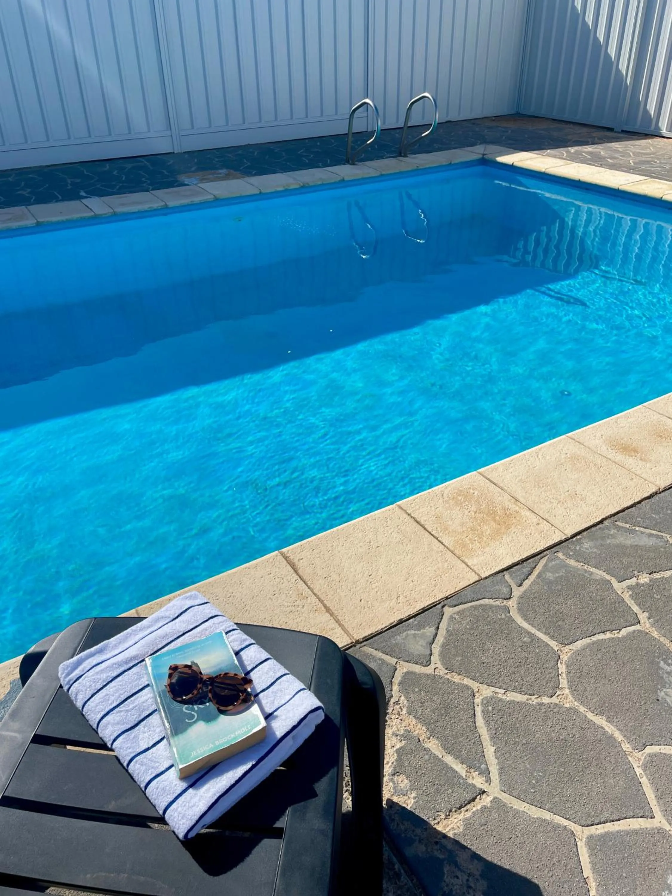 Abrolhos Reef Lodge
