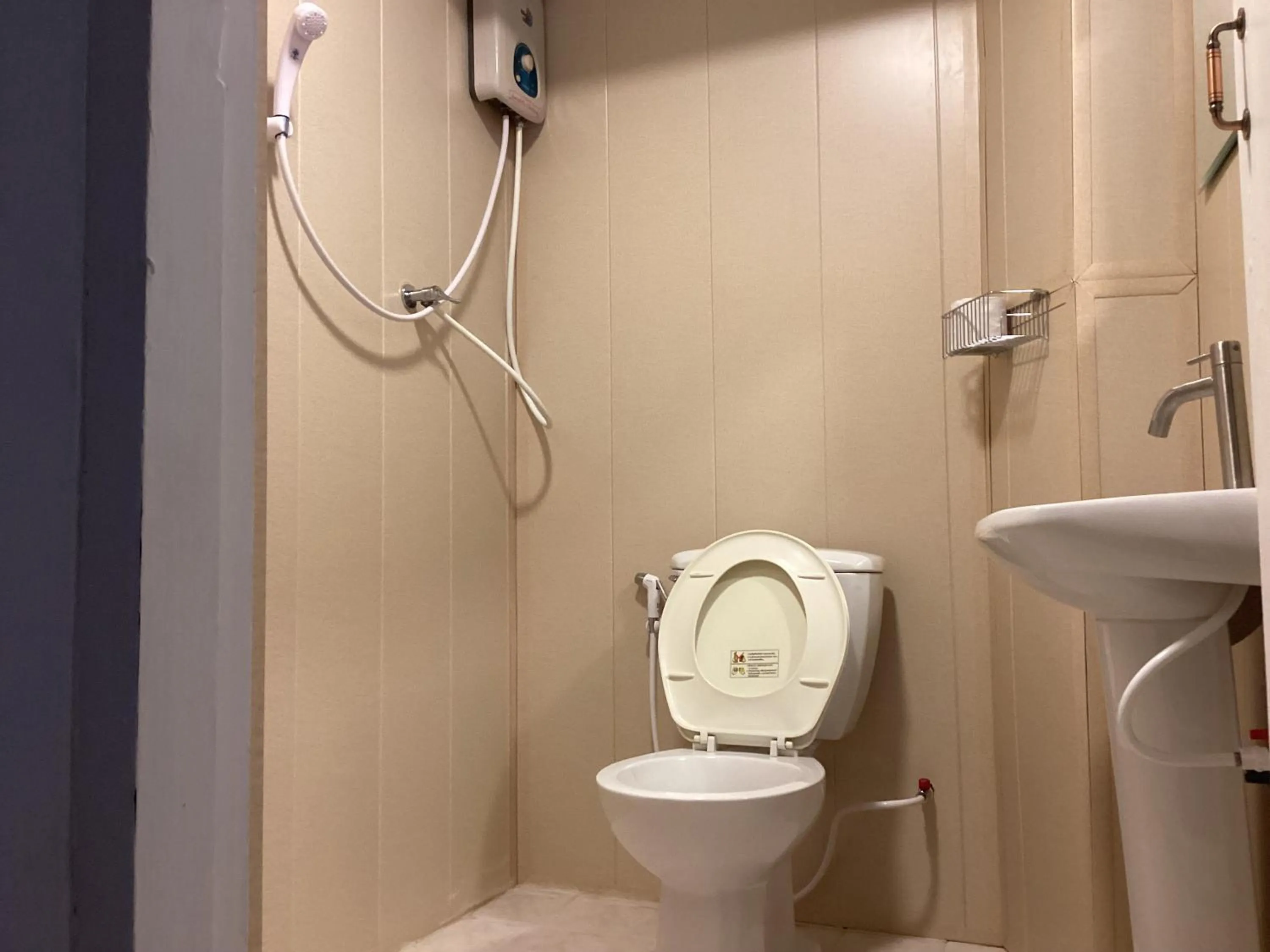 Bathroom in Ther Bangkoknoi Hotel