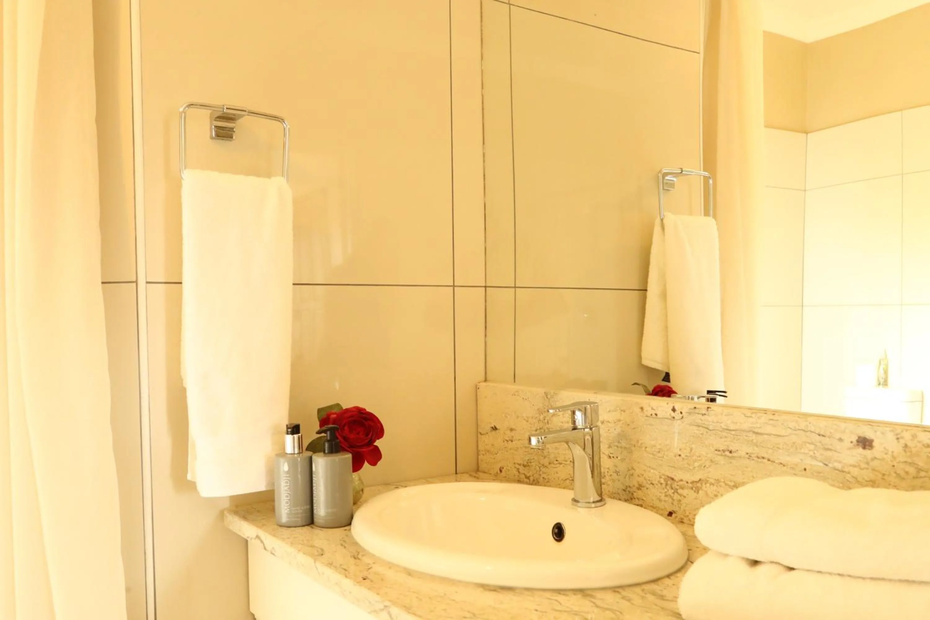 Bathroom in The Lighthouse Guesthouse
