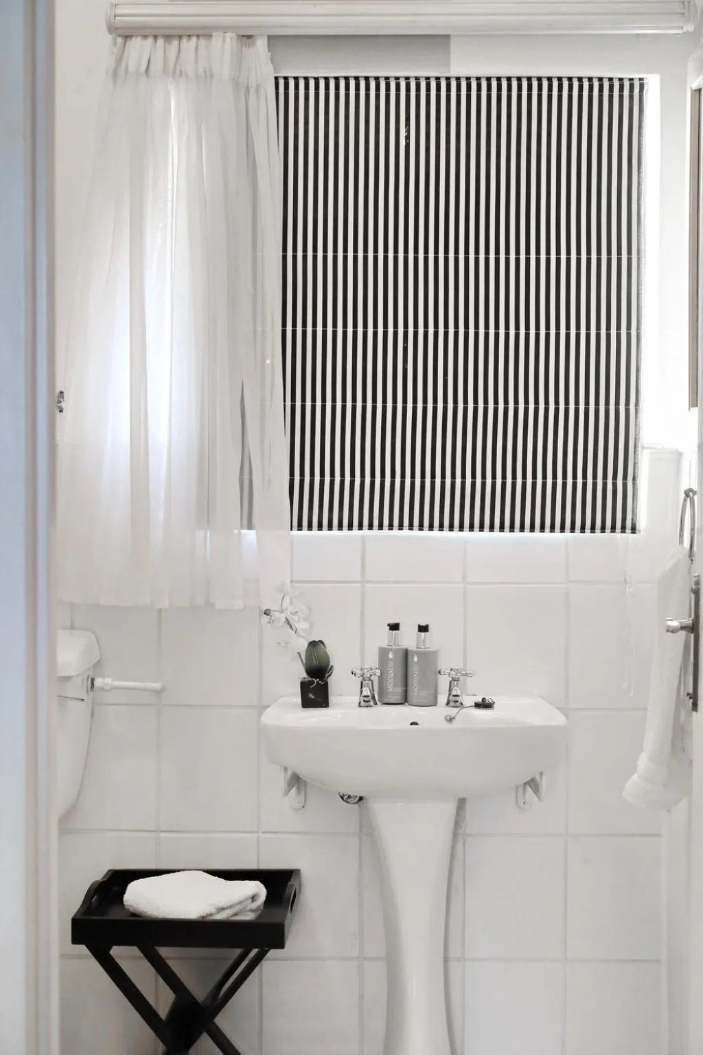 Bathroom in The Lighthouse Guesthouse