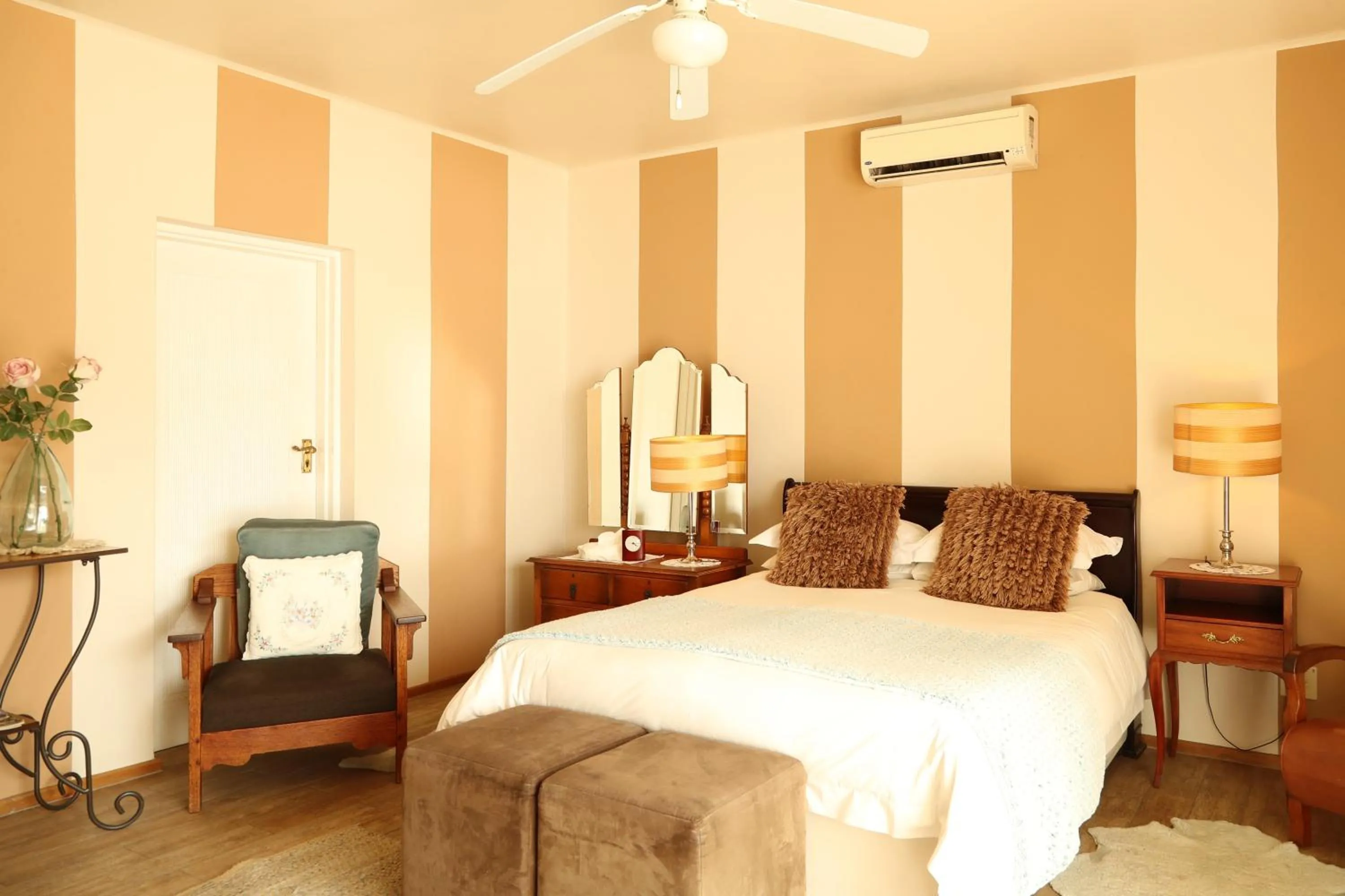Bed in The Lighthouse Guesthouse