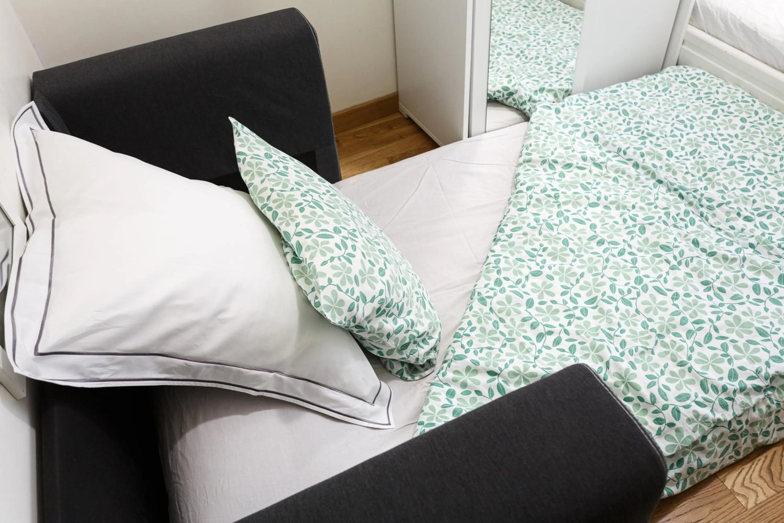 Bed in Appartement Petits Champs II