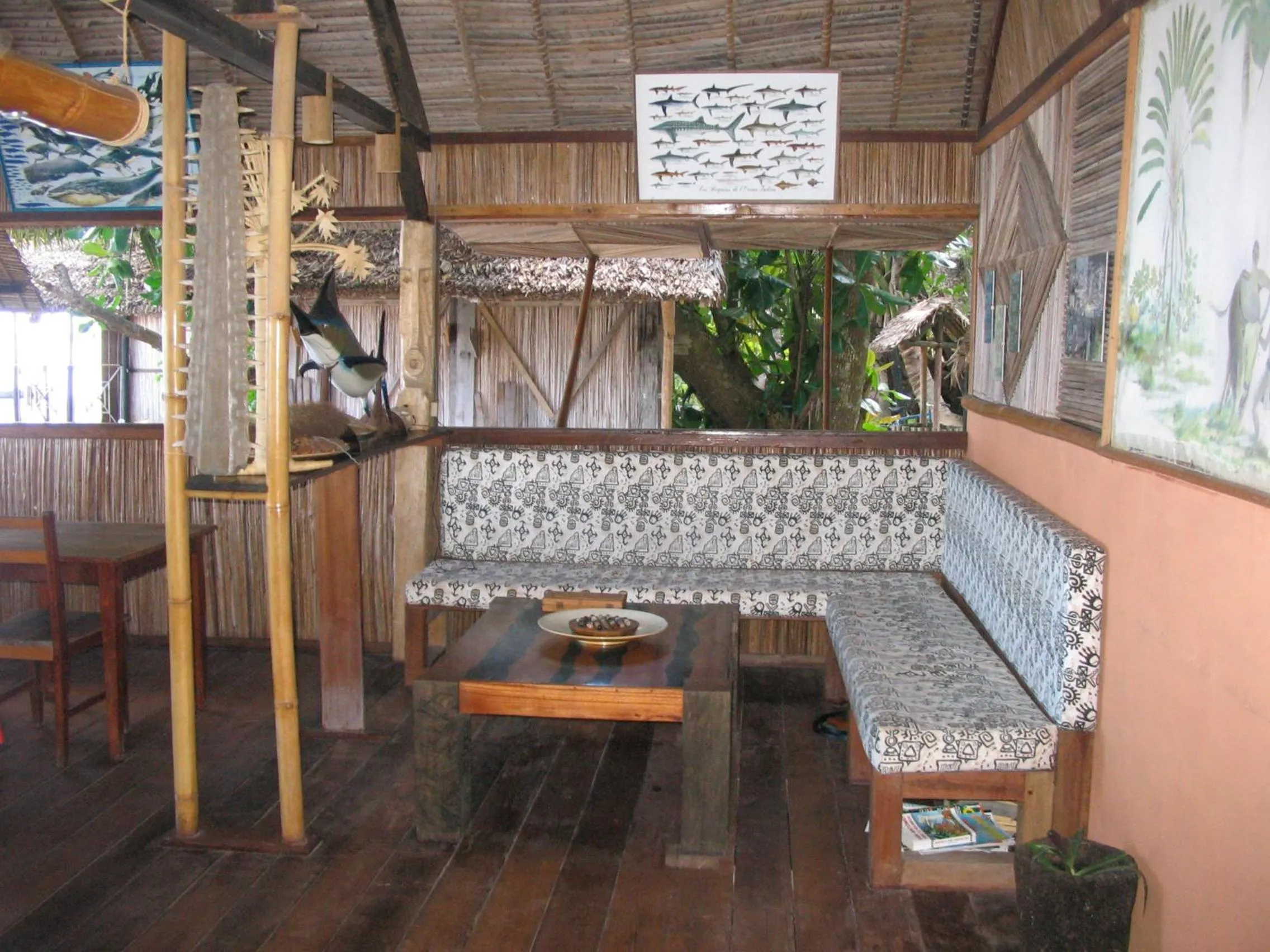 Communal lounge/ TV room in Maningory