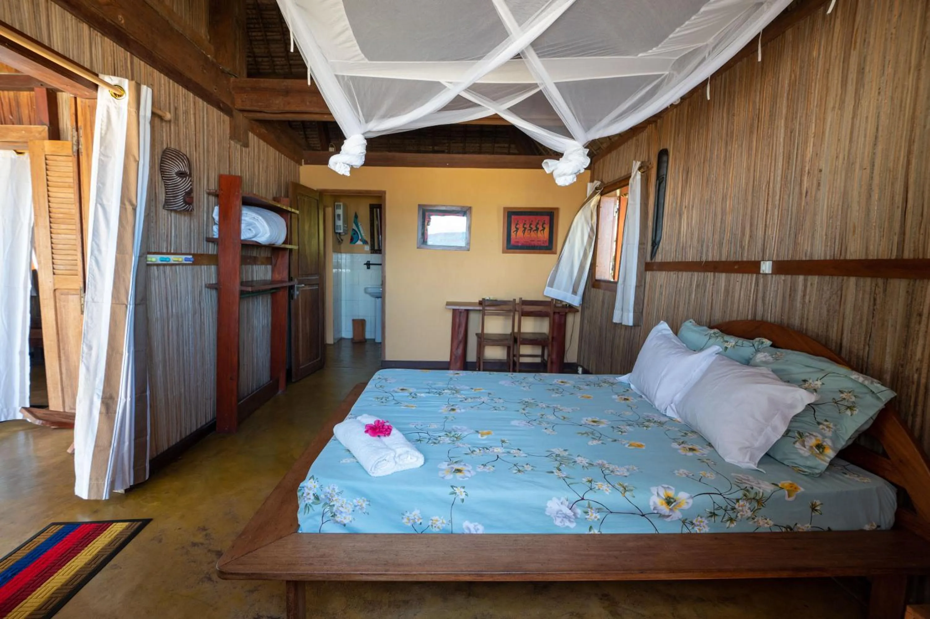 Photo of the whole room, Bed in Maningory