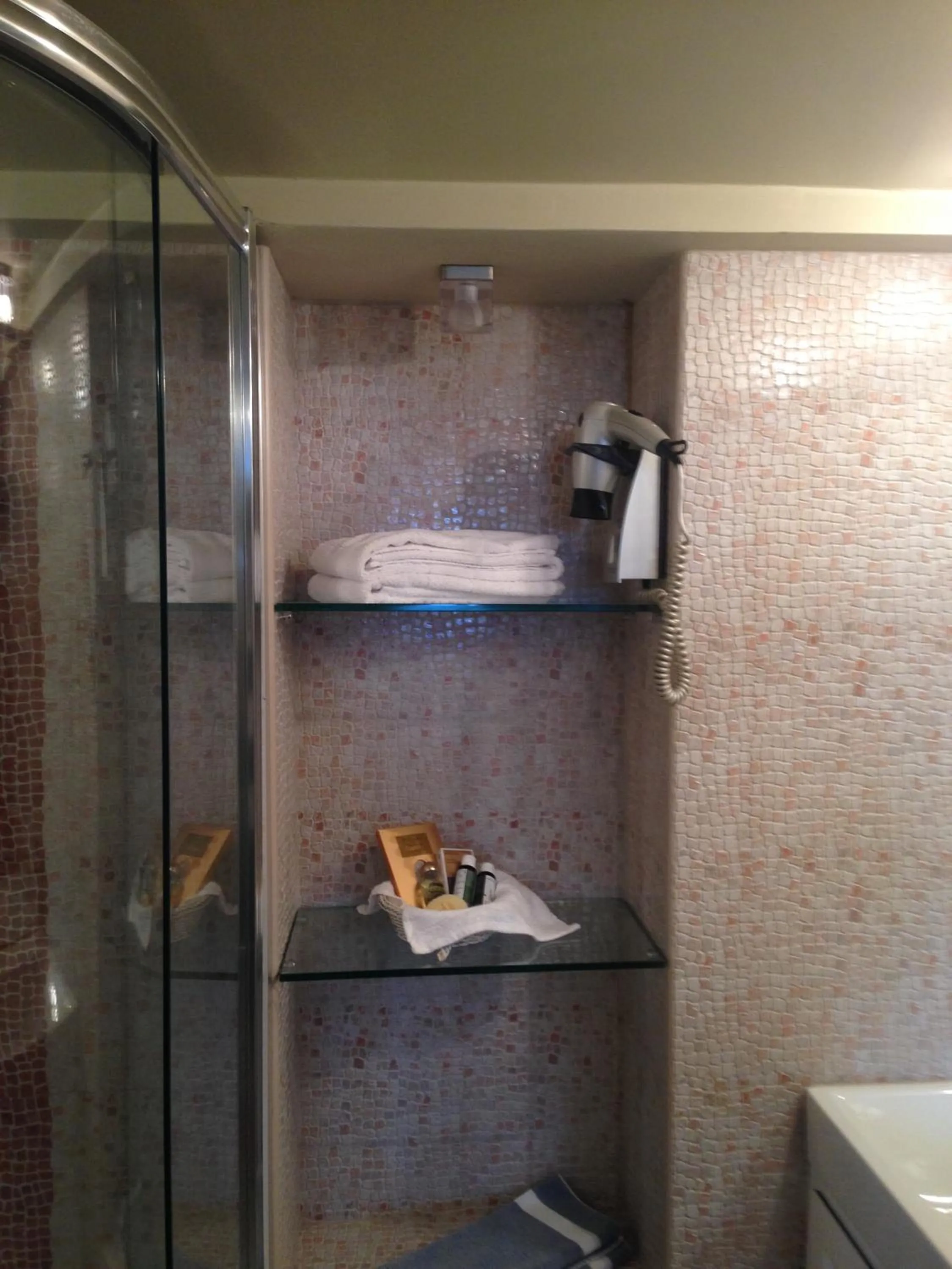 Bathroom in Pyrgos Of Mystra