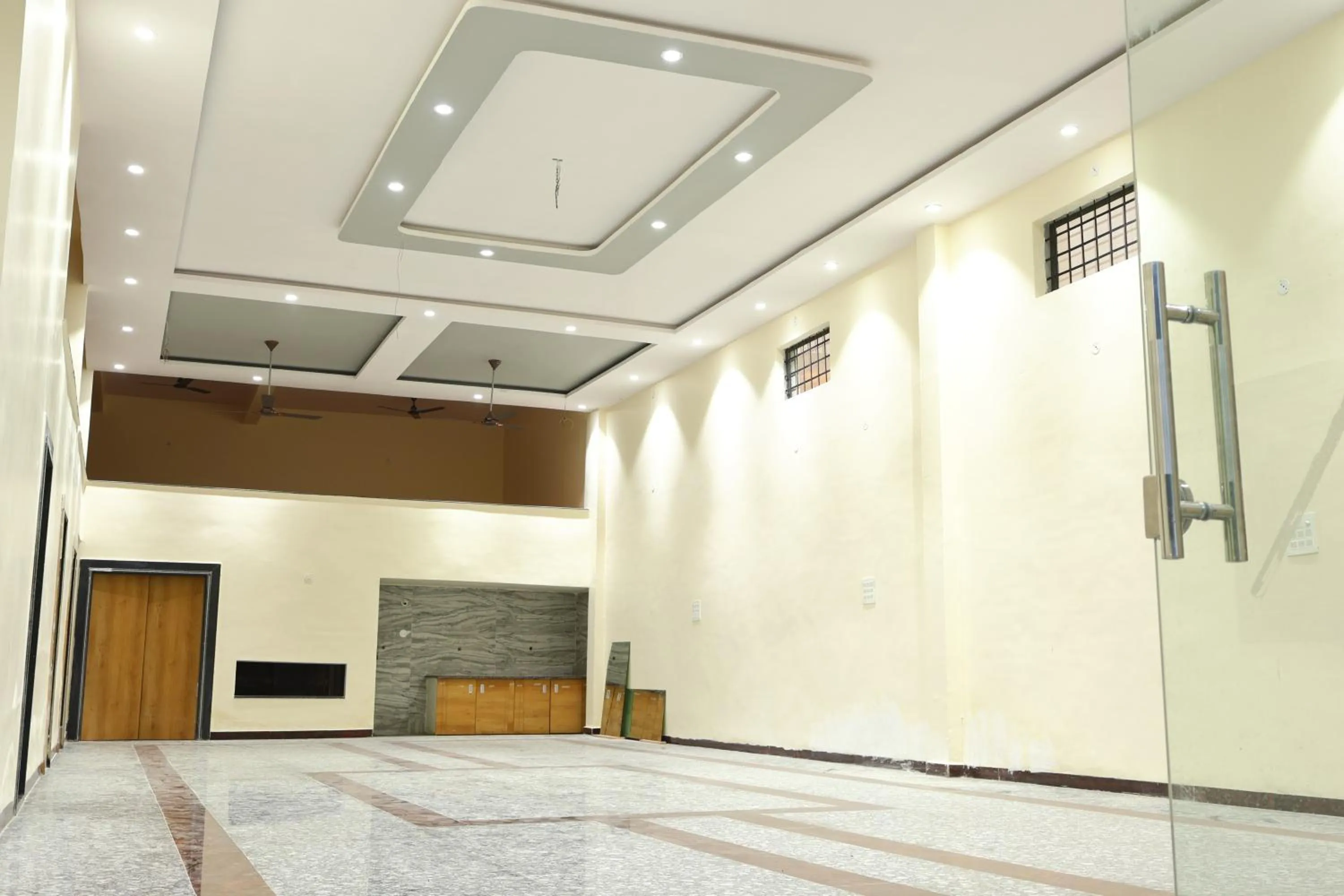 Restaurant/places to eat in The Rajputana Palace