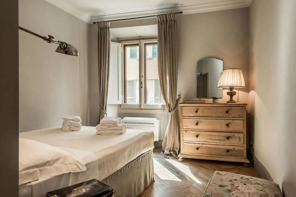 Bed in Luxury River View