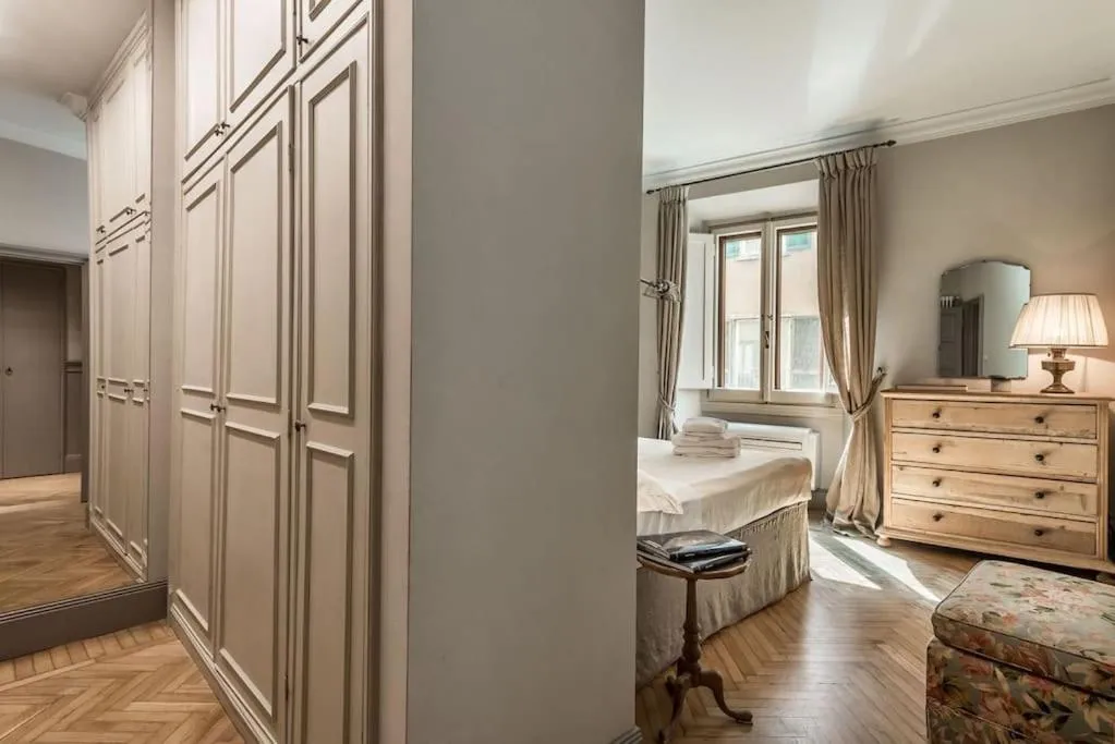 Bed in Luxury River View