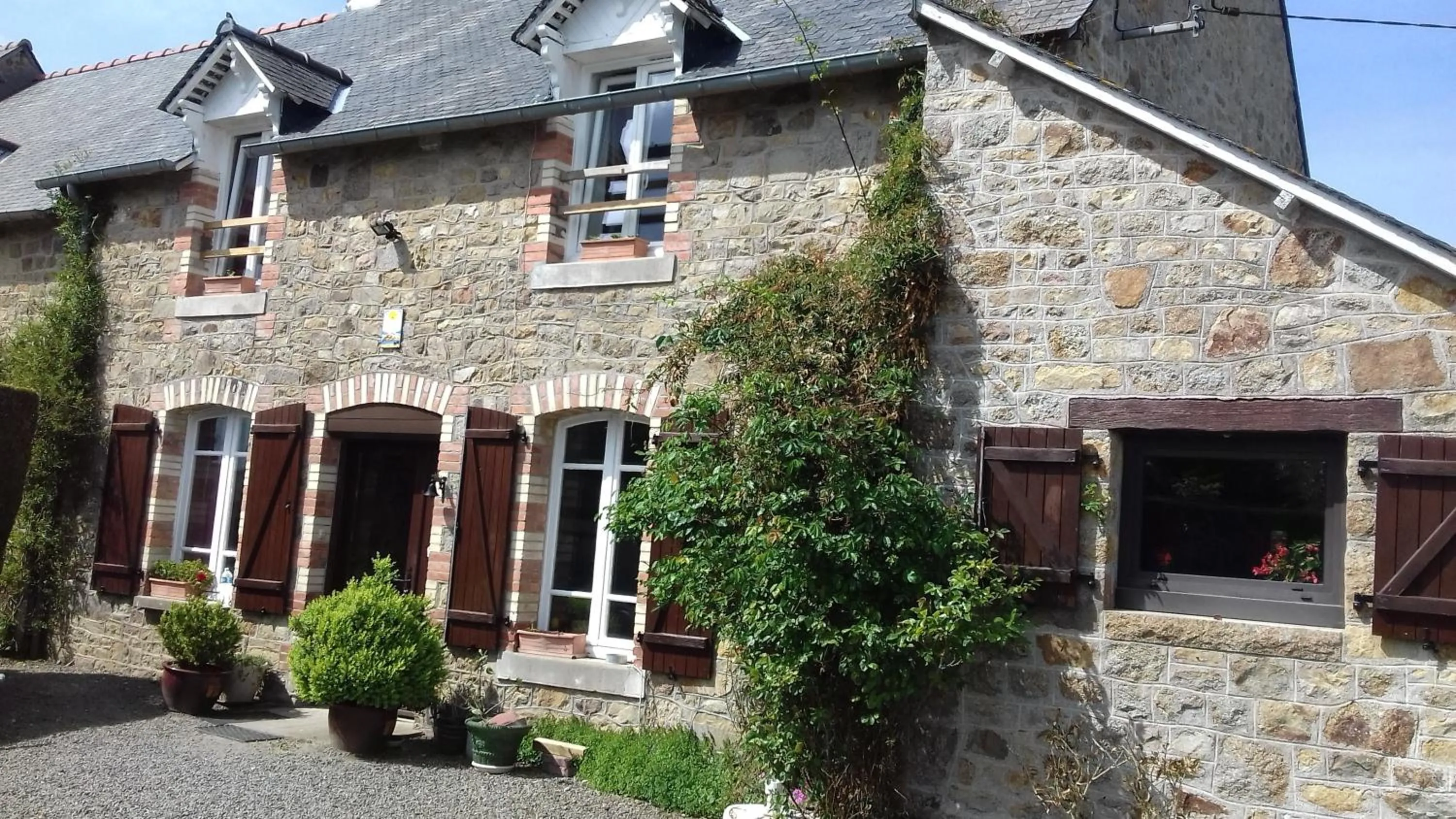 Property building in Ker Francozen Renaudière