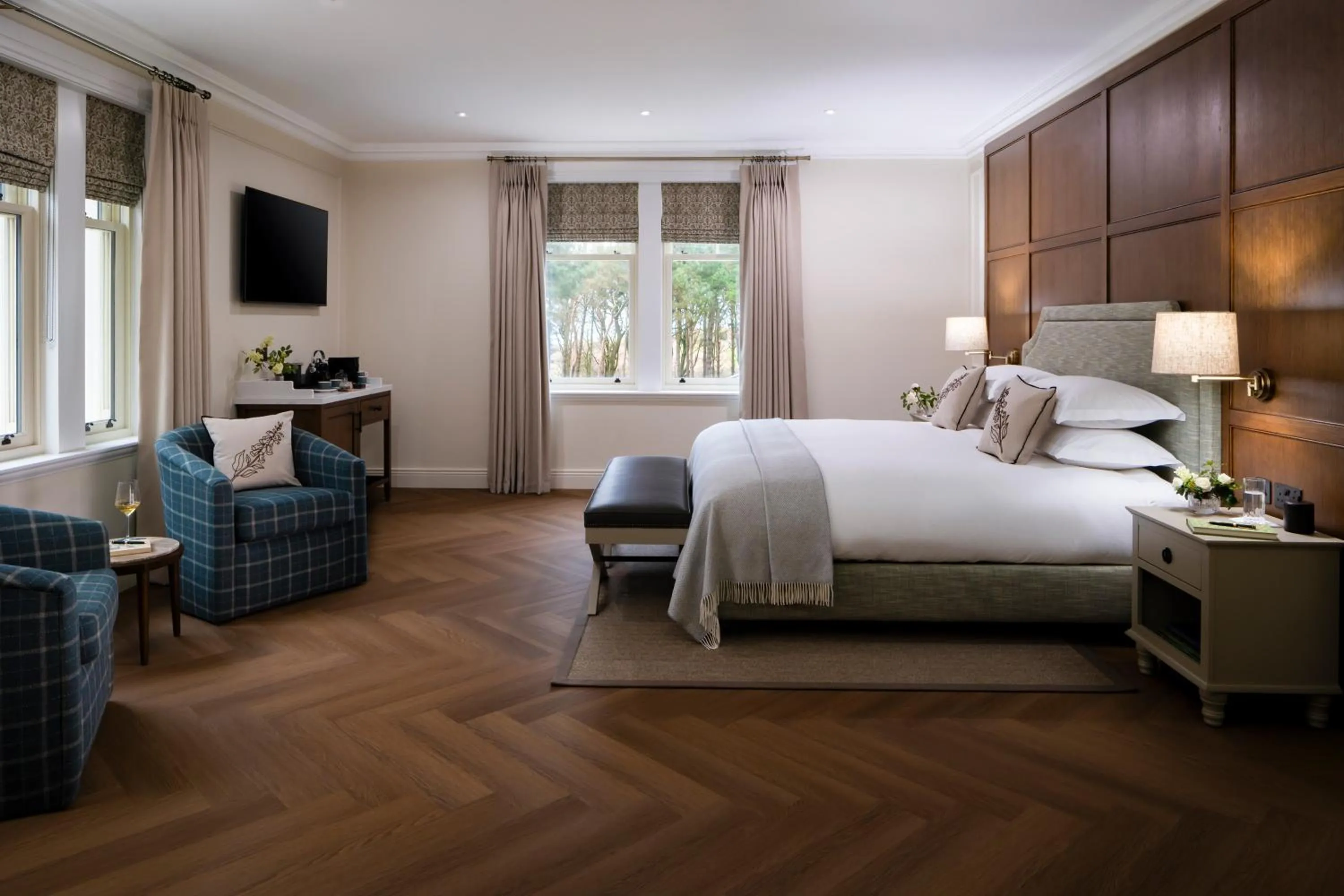 Seating area, Bed in Dunluce Lodge - Small Luxury Hotels of the World