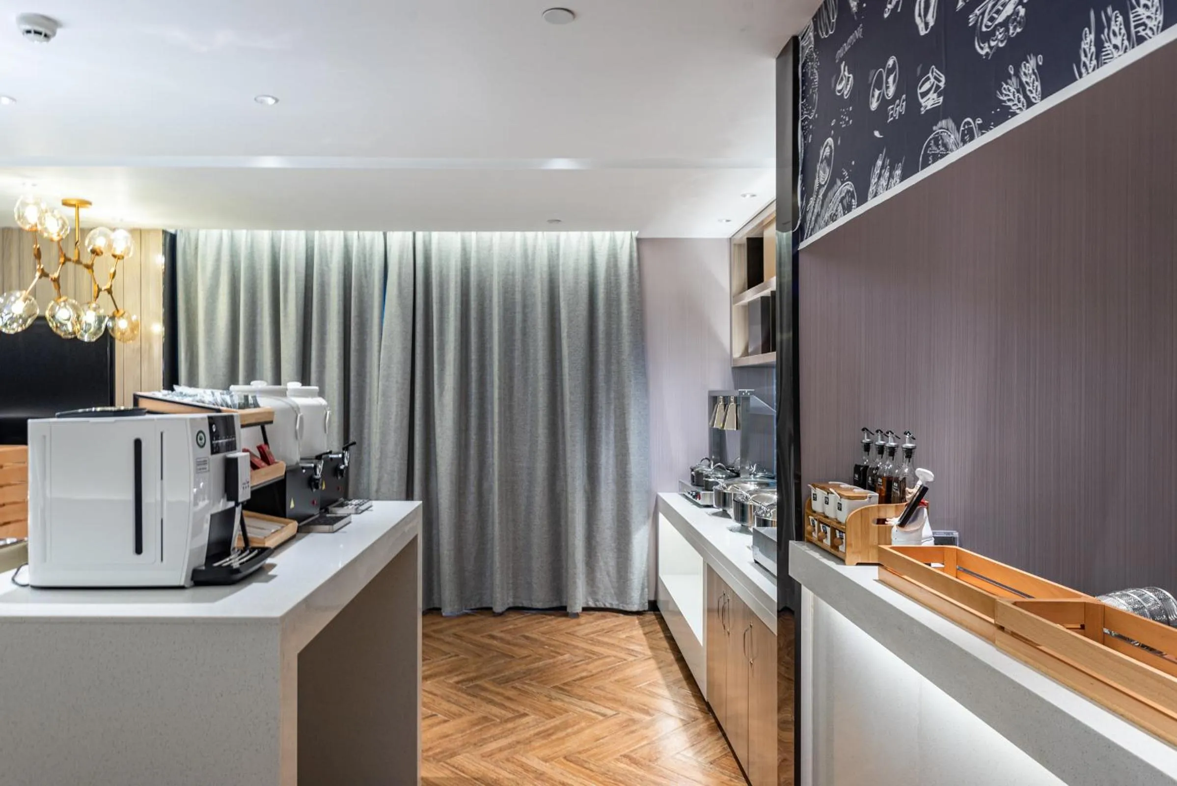 Restaurant/places to eat in Echarm Hotel Yangshuo West Stree 宜尚酒店 阳朔西街店