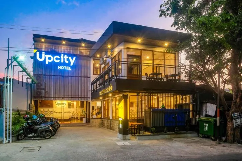 Property building in Upcity Hotel Simpang Lima By Sajiwa