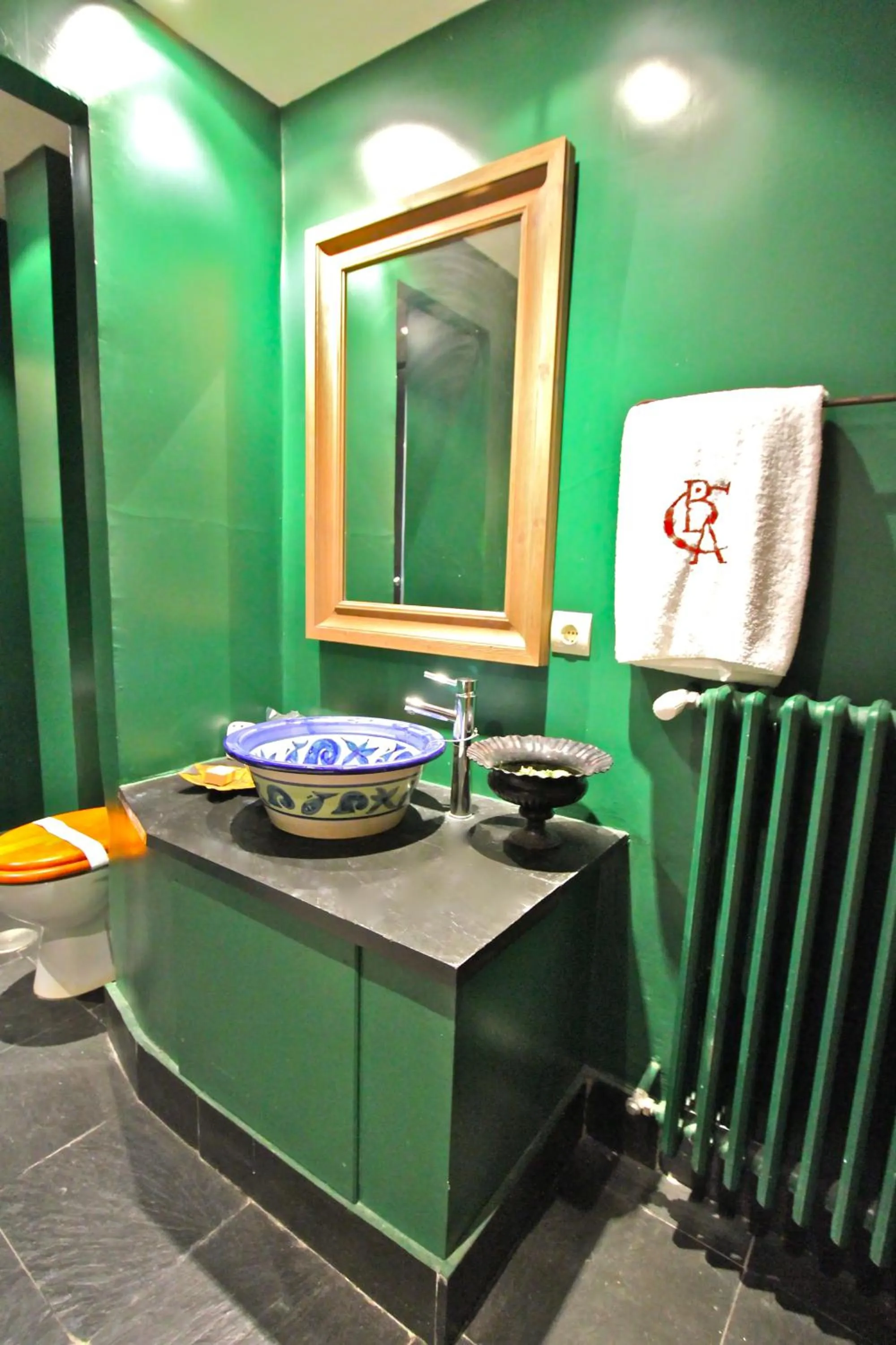 Bathroom in Posada Real Castillo del Buen Amor