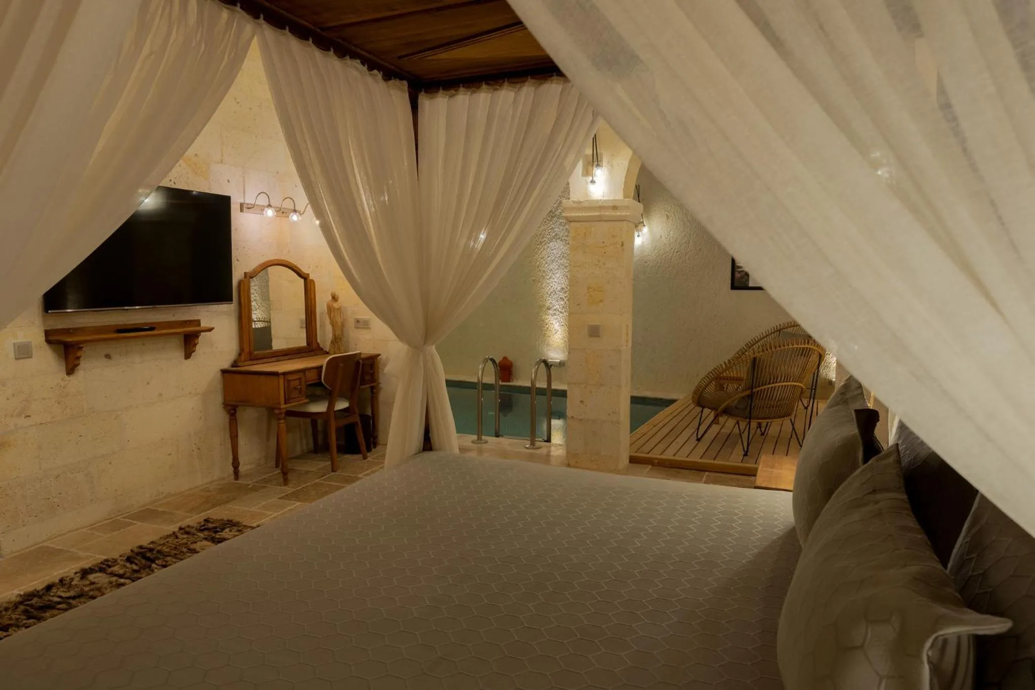 TV and multimedia, Bed in Asmalı Konak Cave Suites