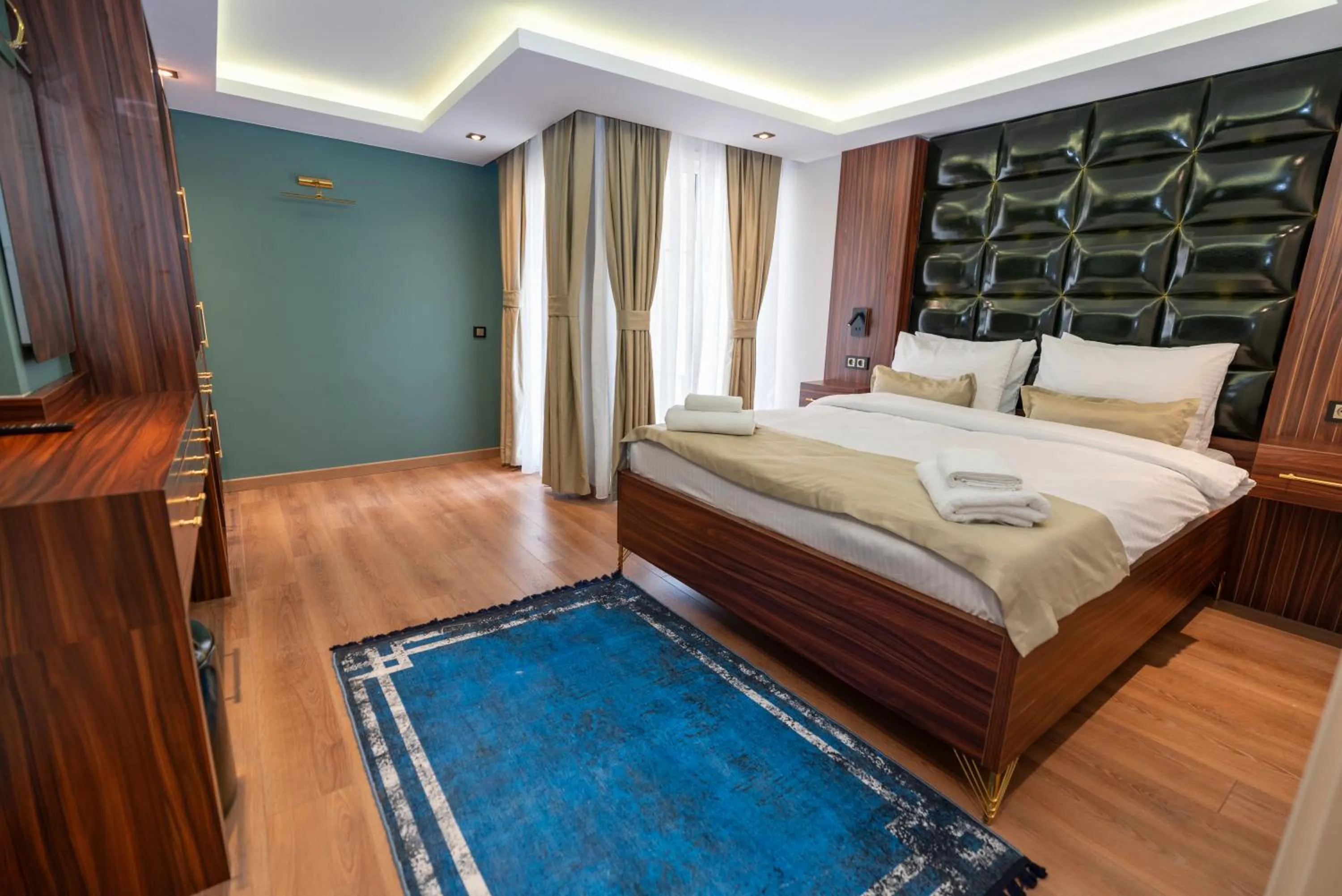 Photo of the whole room, Bed in THE MUA LUXURY HOMEs