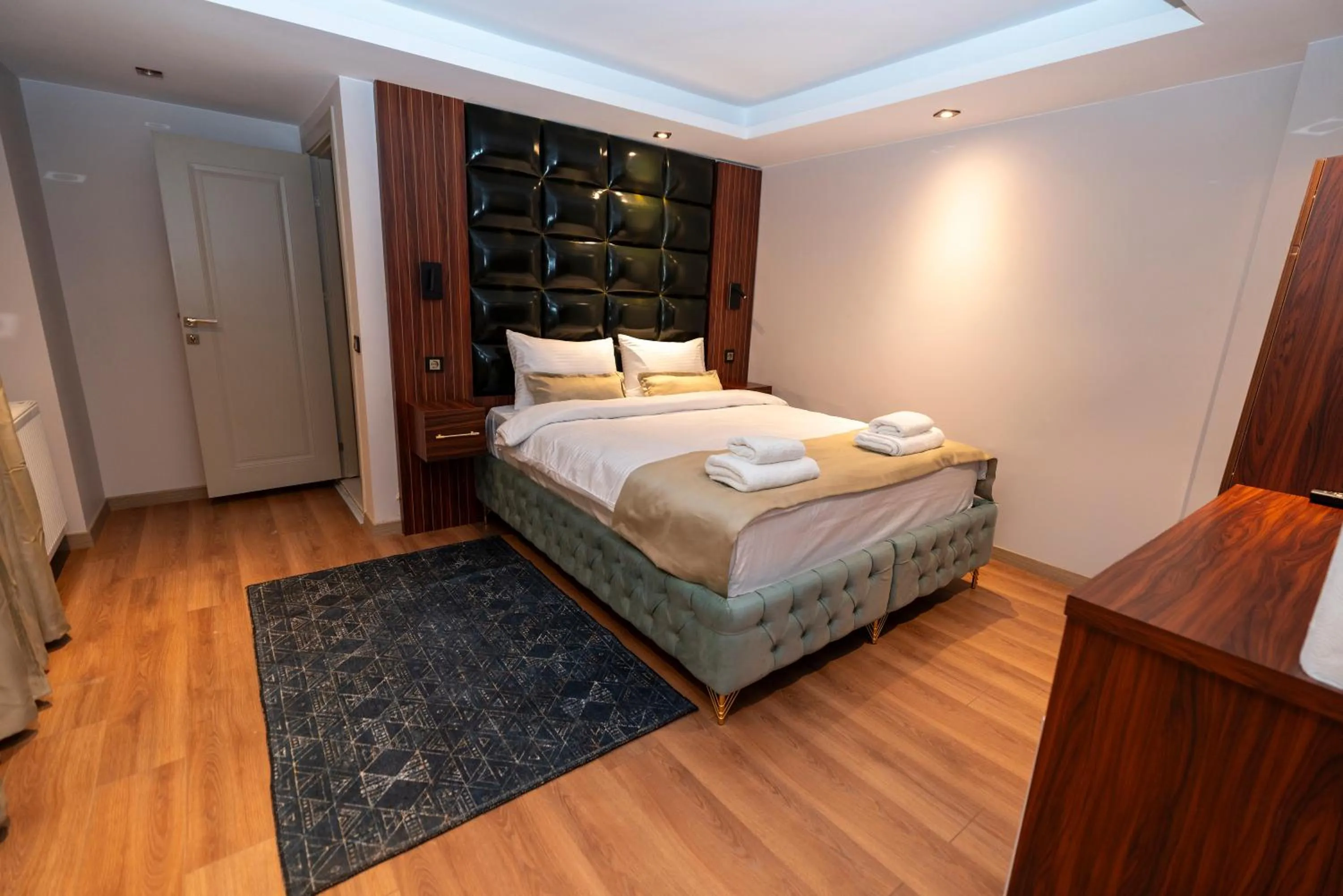 Bedroom, Bed in THE MUA LUXURY HOMEs