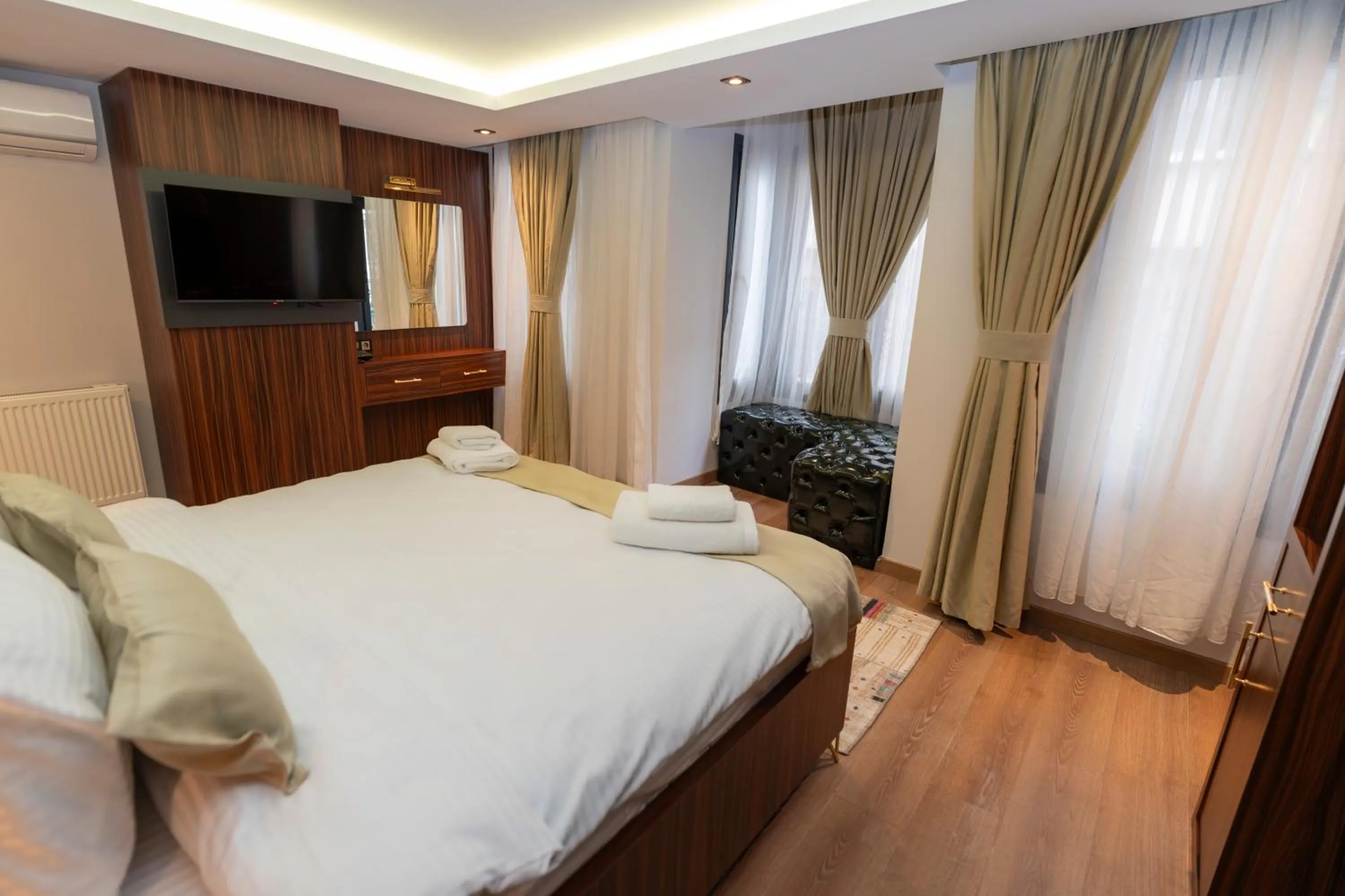 Bedroom, Bed in THE MUA LUXURY HOMEs