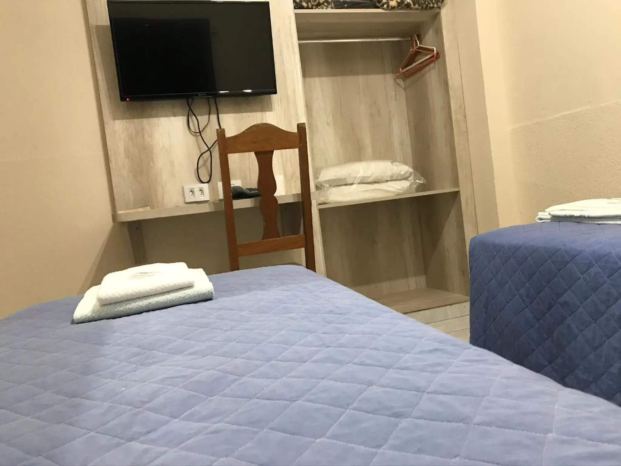 Budget Double or Twin Room in Hotel Colonial Budget Double or Twin Room in Hotel Colonial