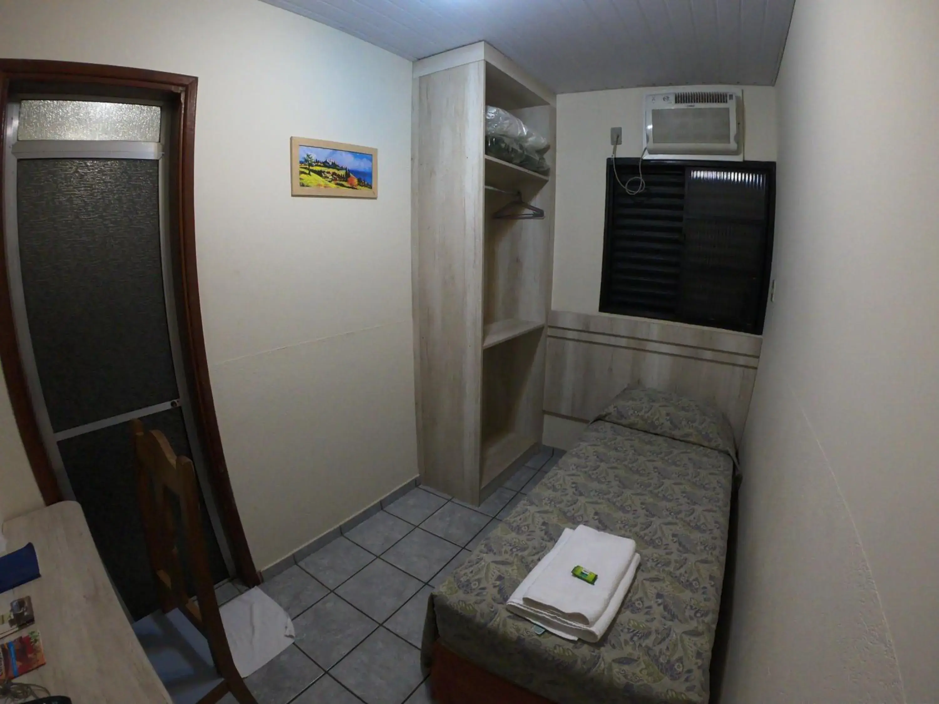 Economy Single Room - single occupancy in Hotel Colonial Economy Single Room - single occupancy in Hotel Colonial