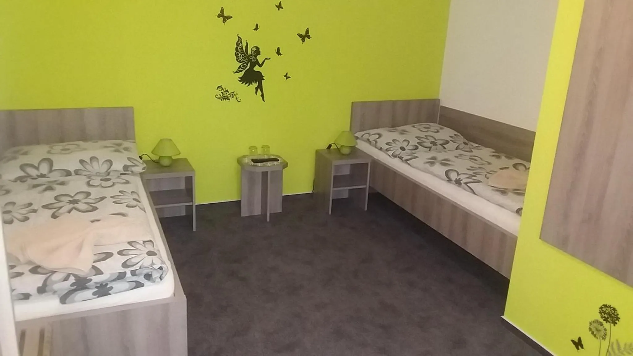 Property building, Bed in Motel Pávov