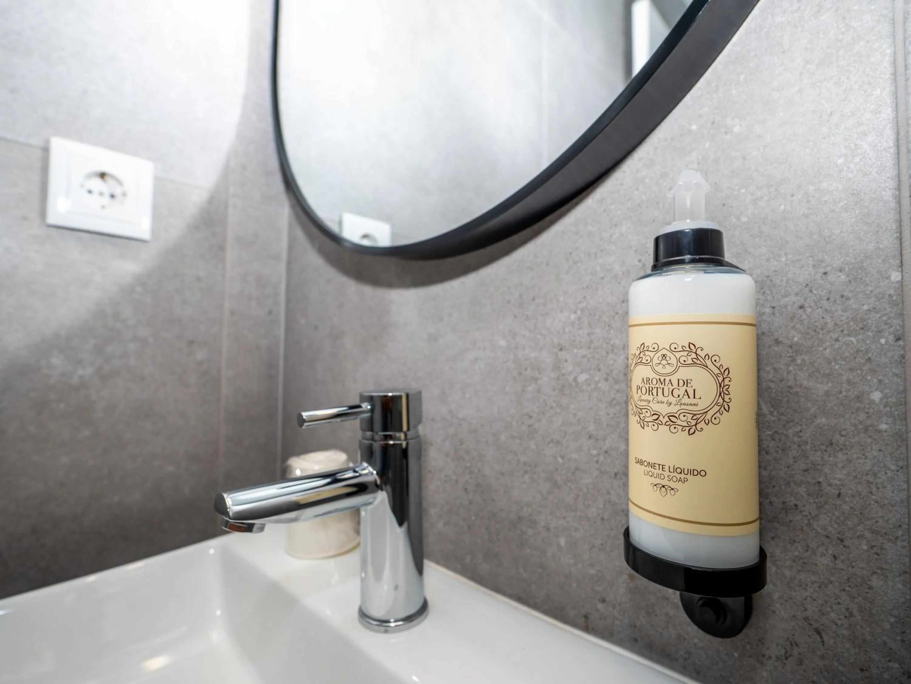 Bathroom in Flag Hotel Lisboa Sintra