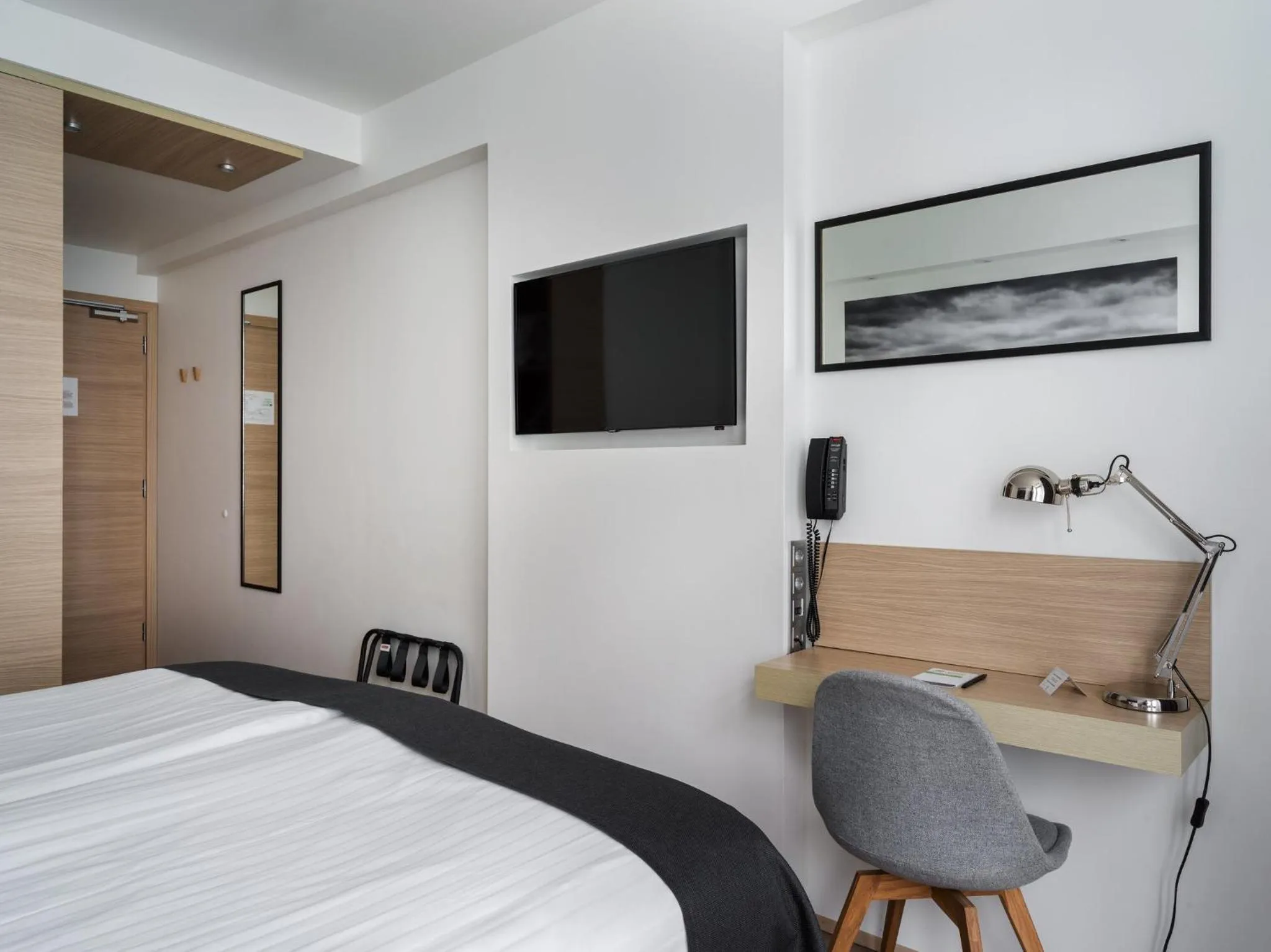 Bedroom, Bed in Storm Hotel by Keahotels