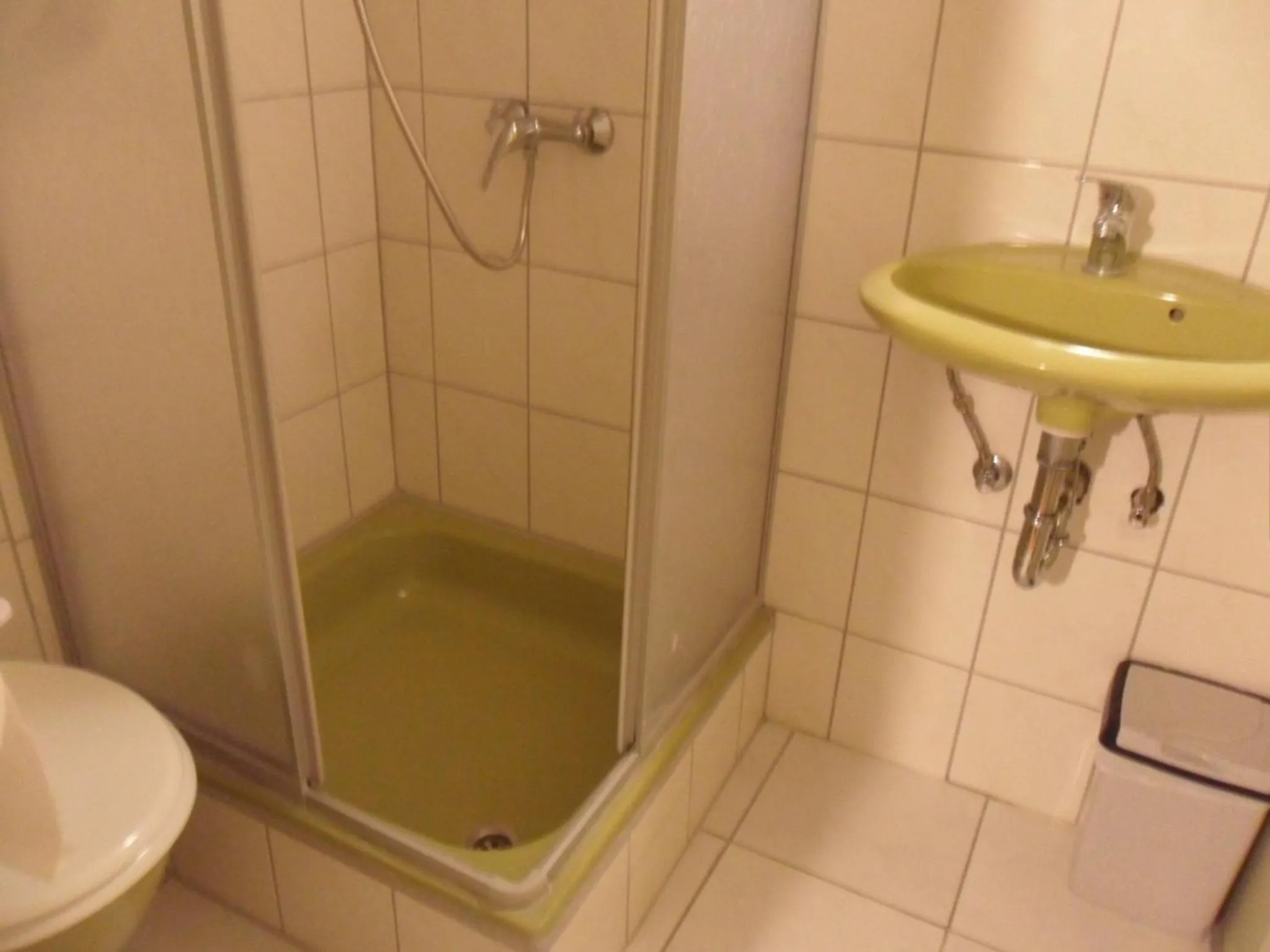 Shower in hotel funk