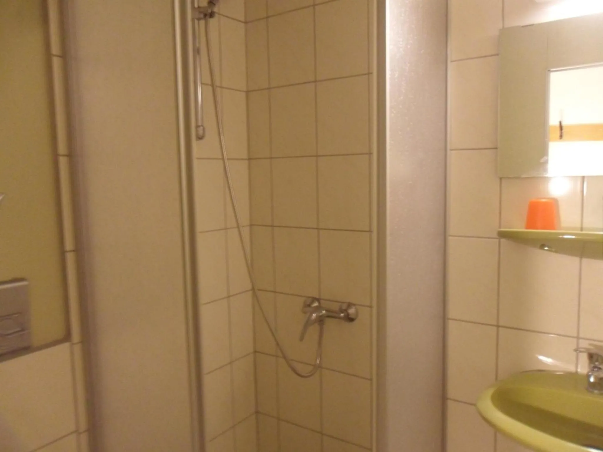 Shower in hotel funk