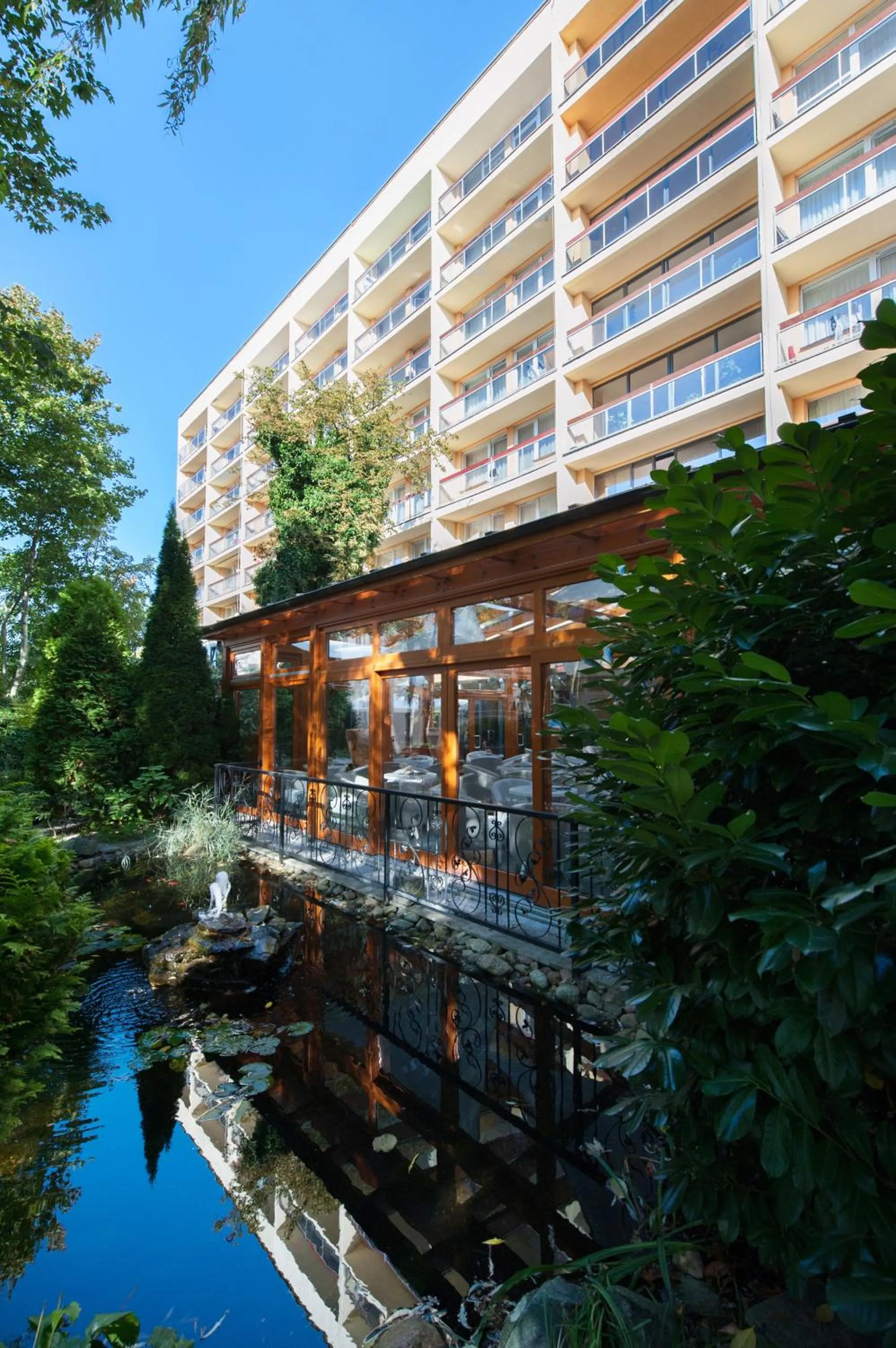 Property building in Centrum Zdrowia i Wypoczynku Ikar