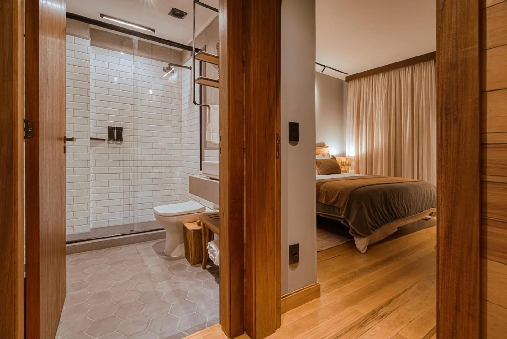 Bathroom, Bed in Mater Hotel