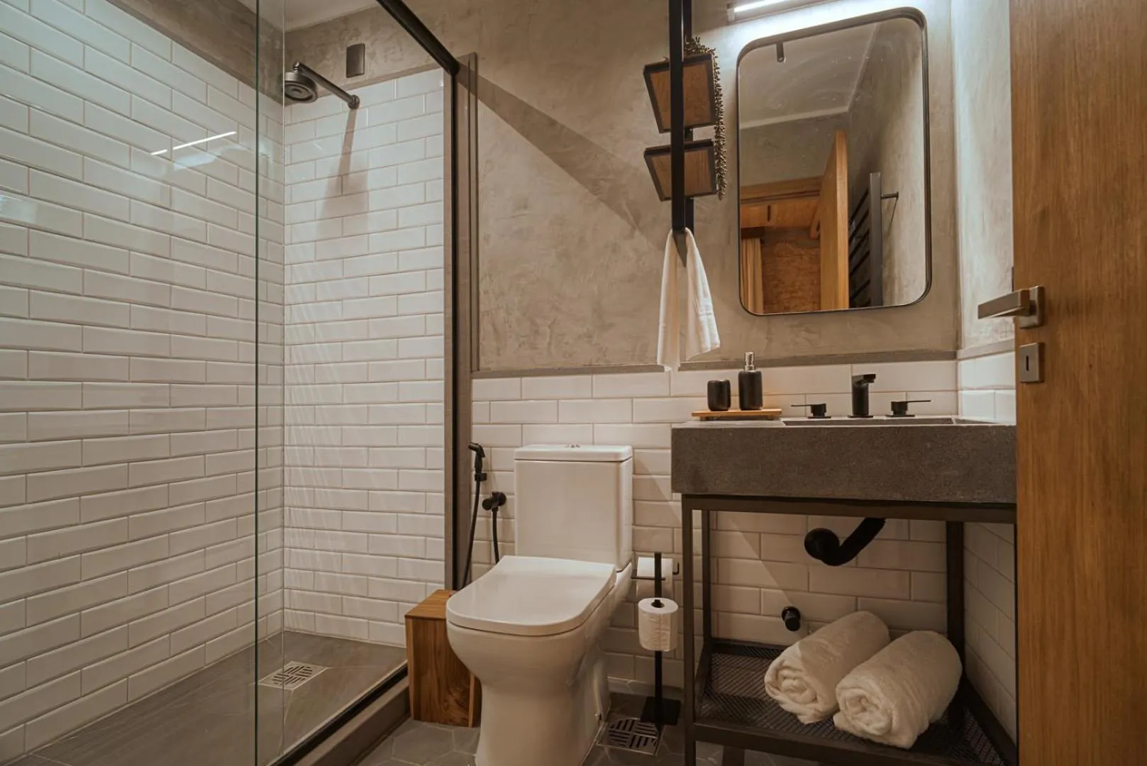 Shower in Mater Hotel