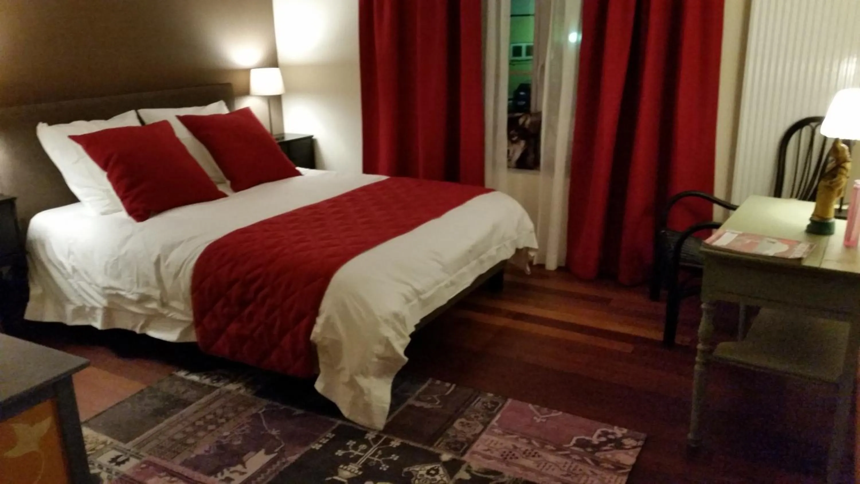 Photo of the whole room in La Chouette Maison - Chambres d'hôtes et Gîte en Ville