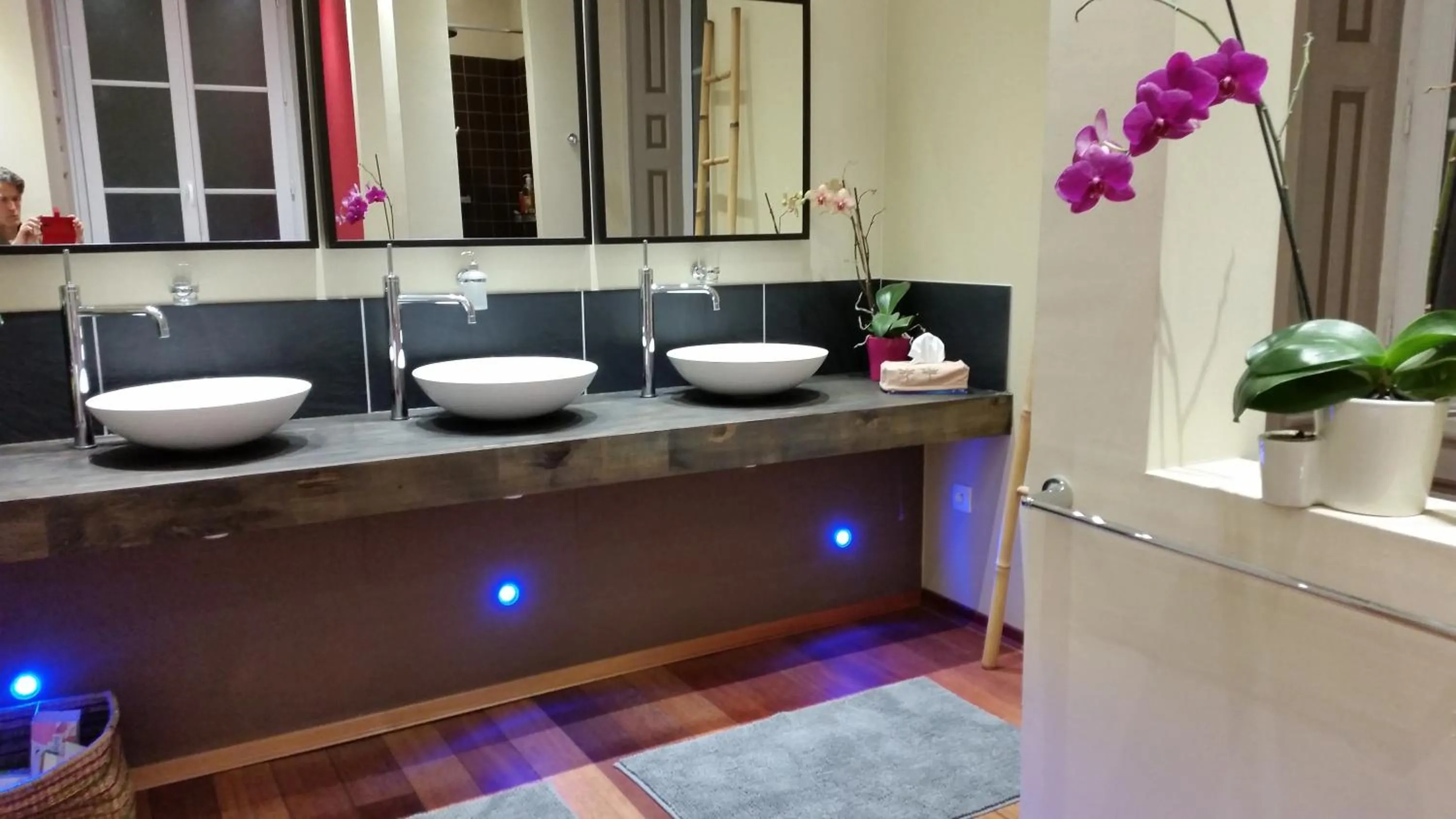 Bathroom in La Chouette Maison - Chambres d'hôtes et Gîte en Ville