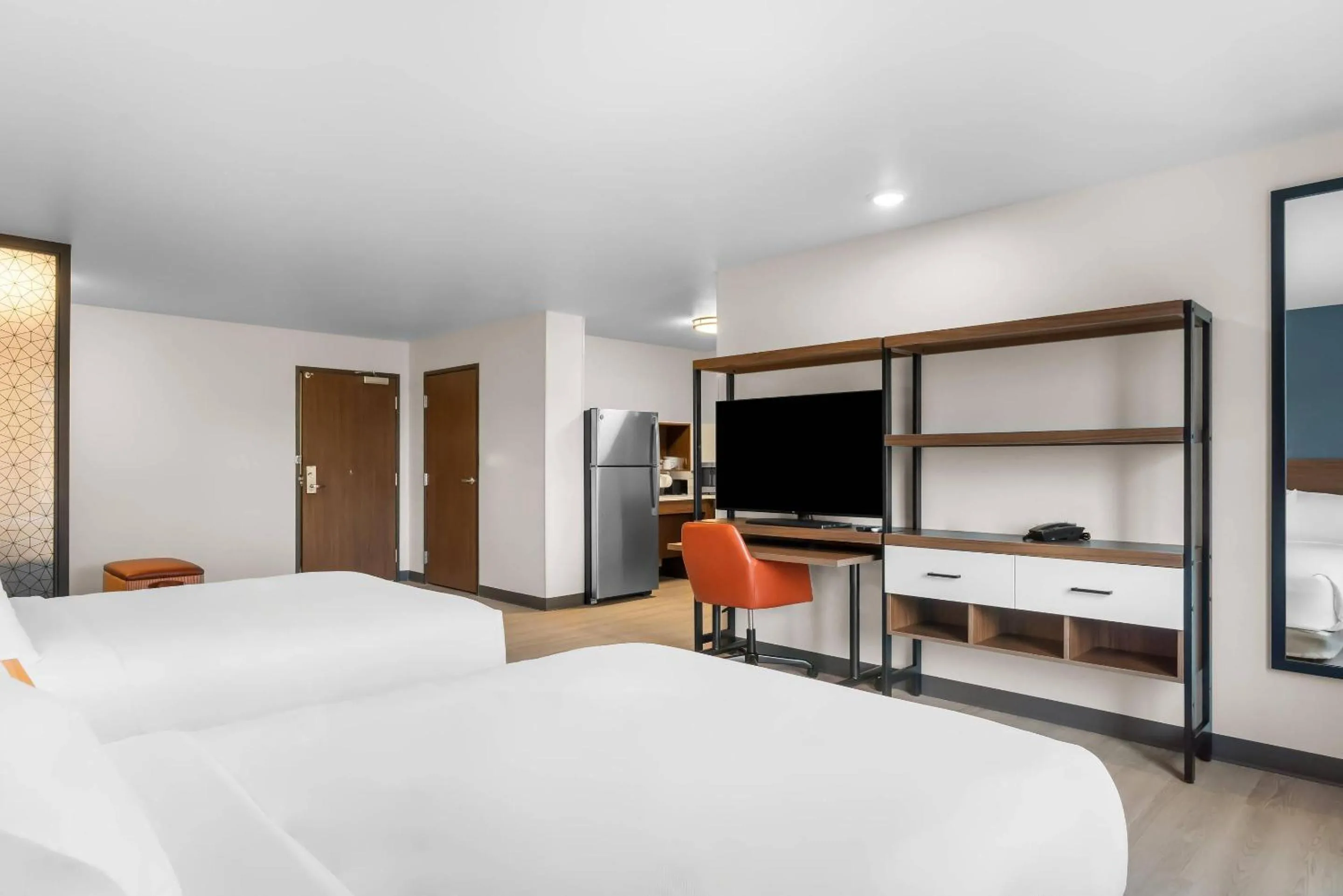 Bed in Everhome Suites Cheyenne